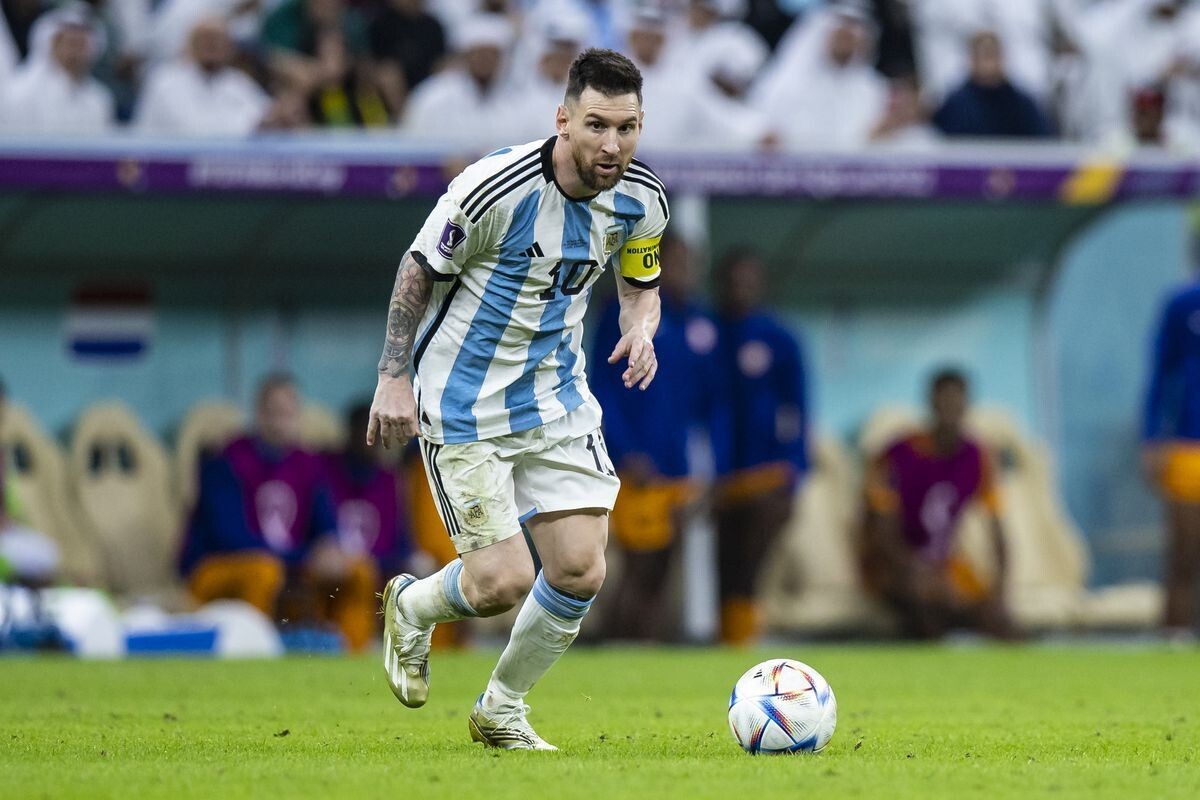 Lionel Messi Makes Feelings Perfectly Clear on Man Utd Star Alejandro Garnacho  
