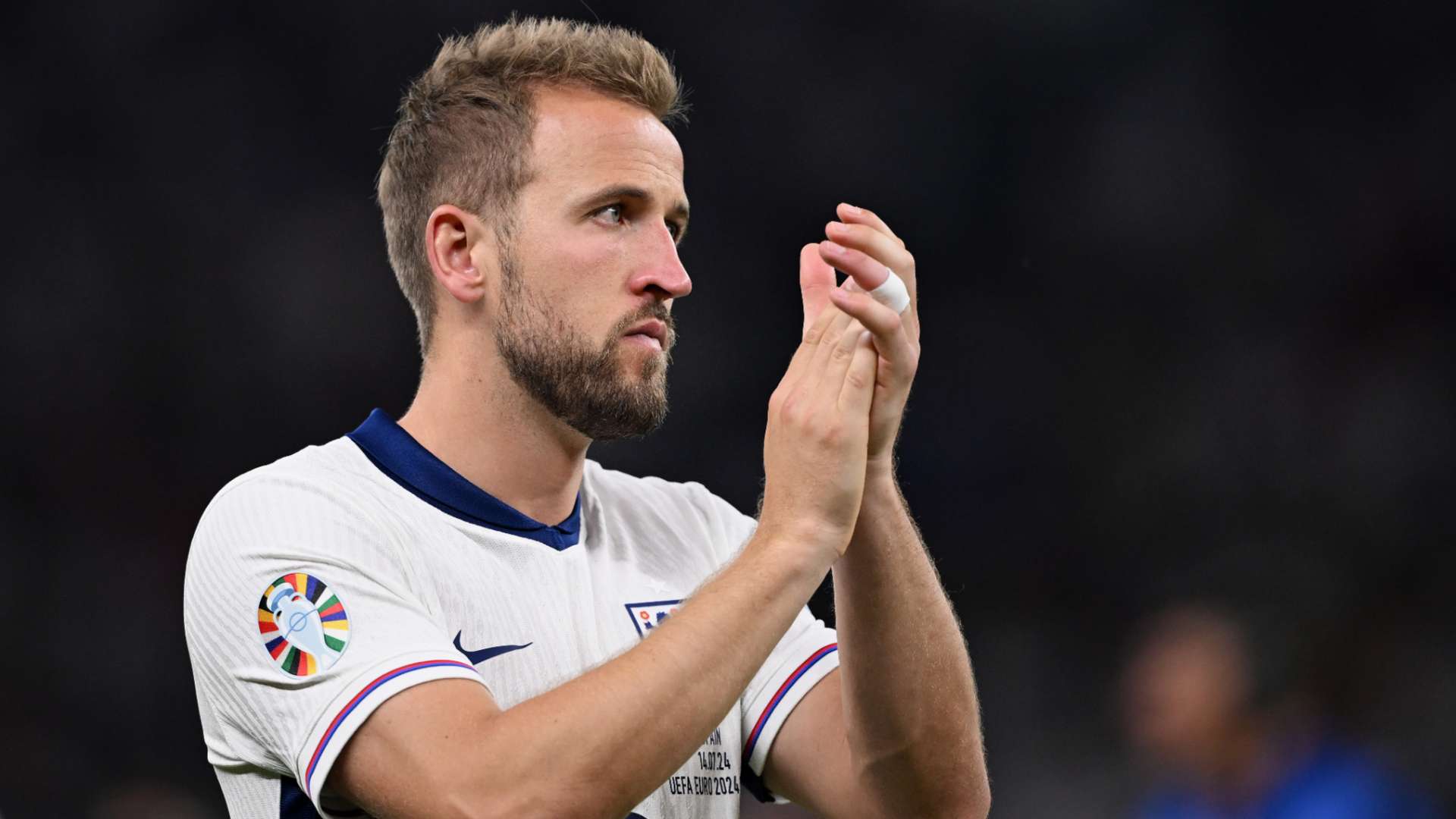 Kane and Dier given hero's welcome on return to Tottenham  