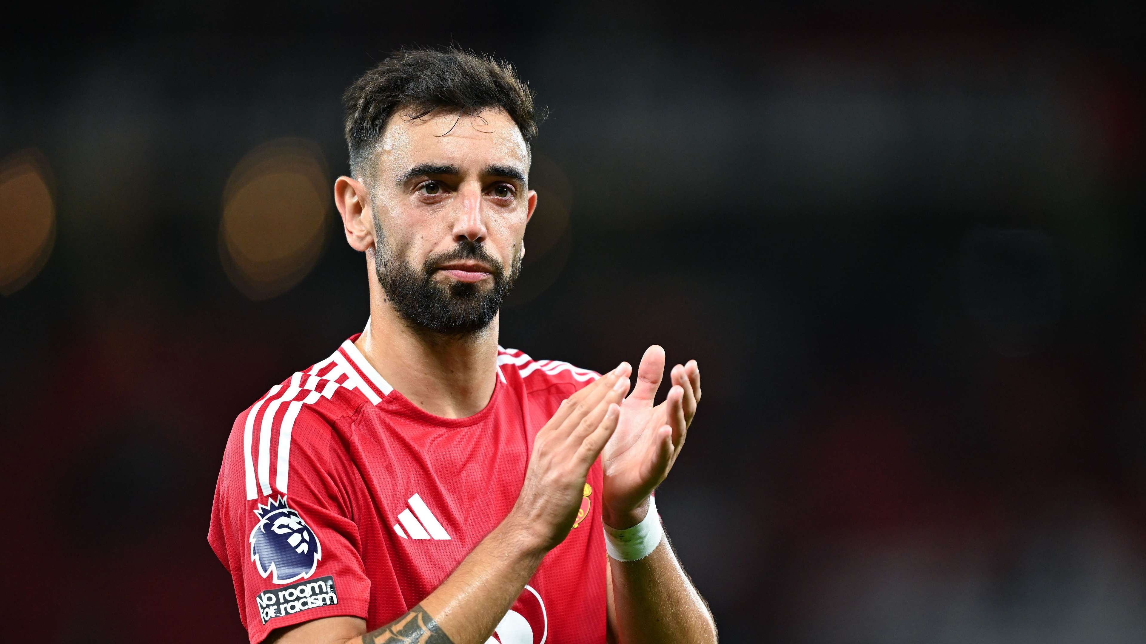 Fernandes reveals his demands before he signed new Man Utd contract  