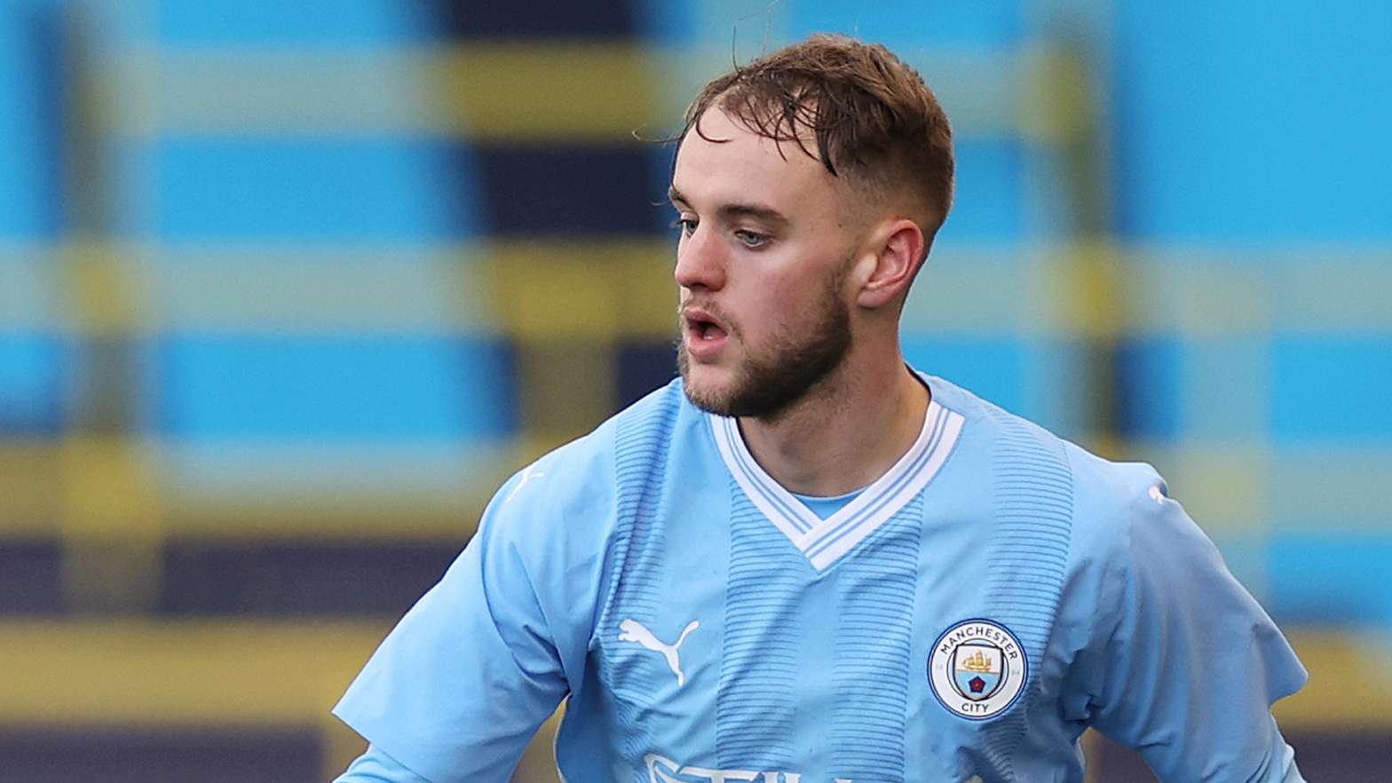 Wrexham sign ex-Man City player  