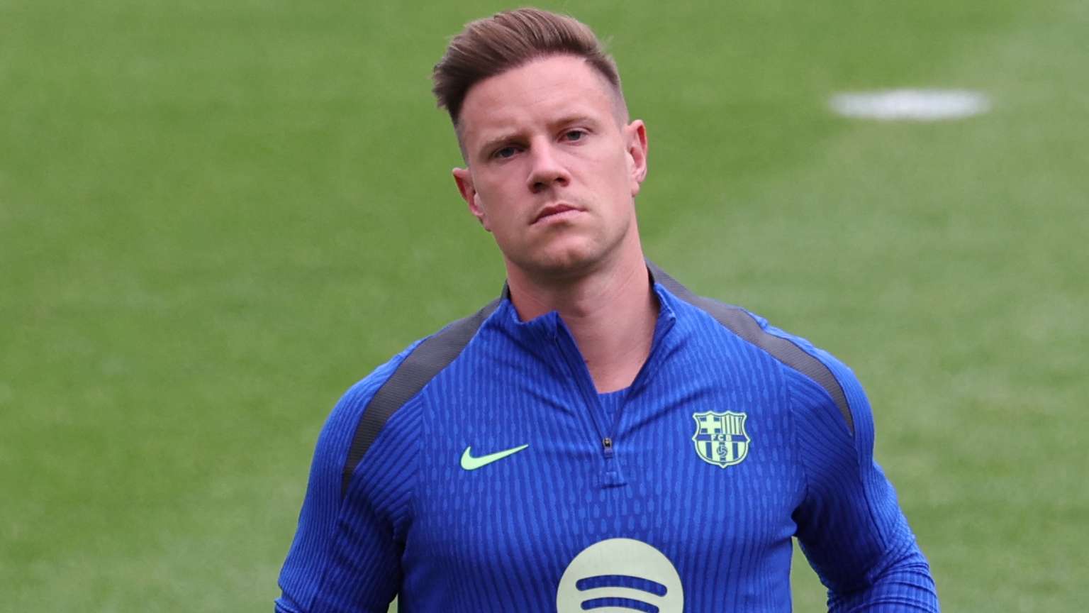 Ex-Barca star offers to come out of retirement to replace Ter Stegen  