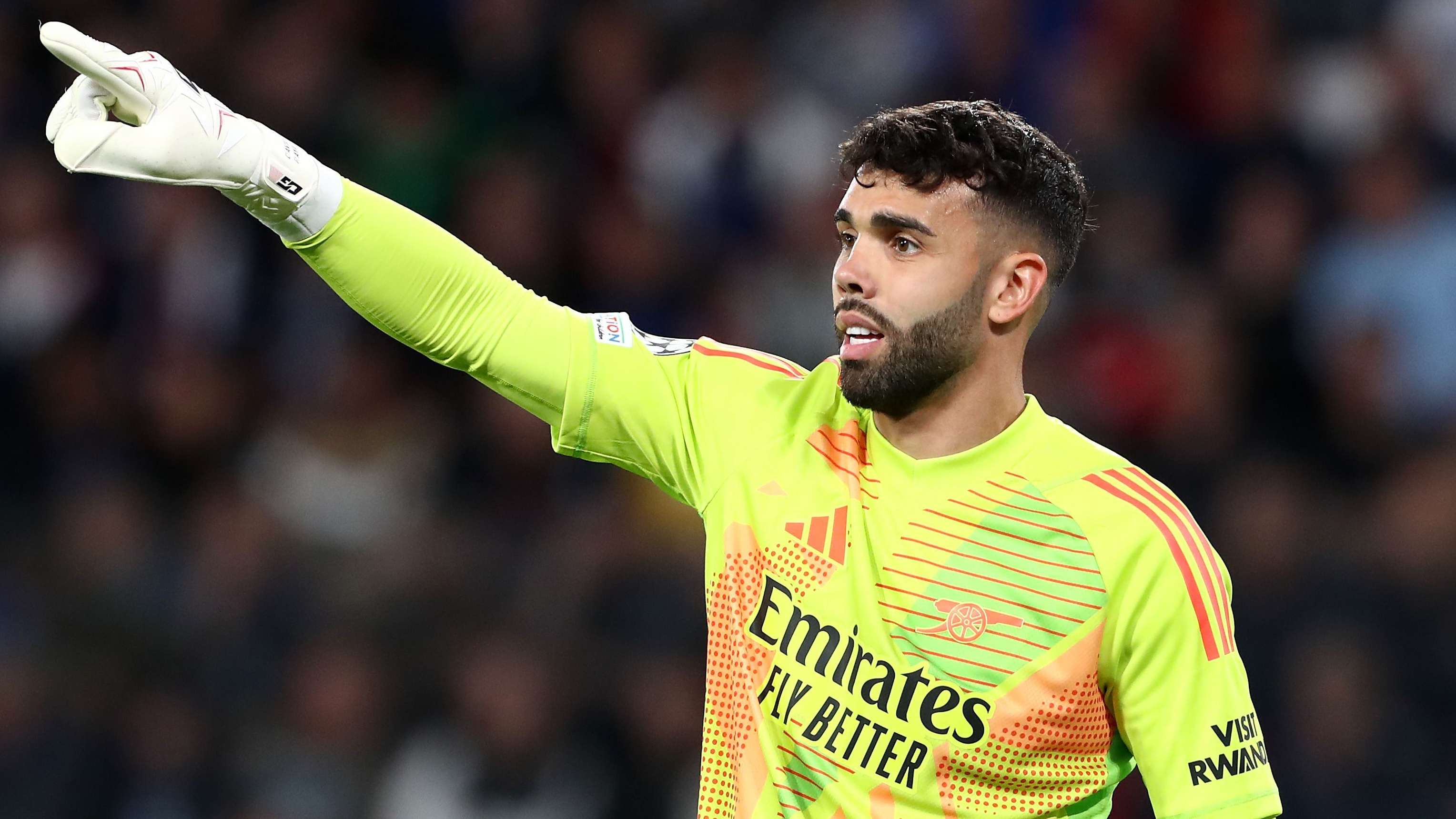 'Best 'keeper in the world!' - Raya save stuns Arsenal fans  