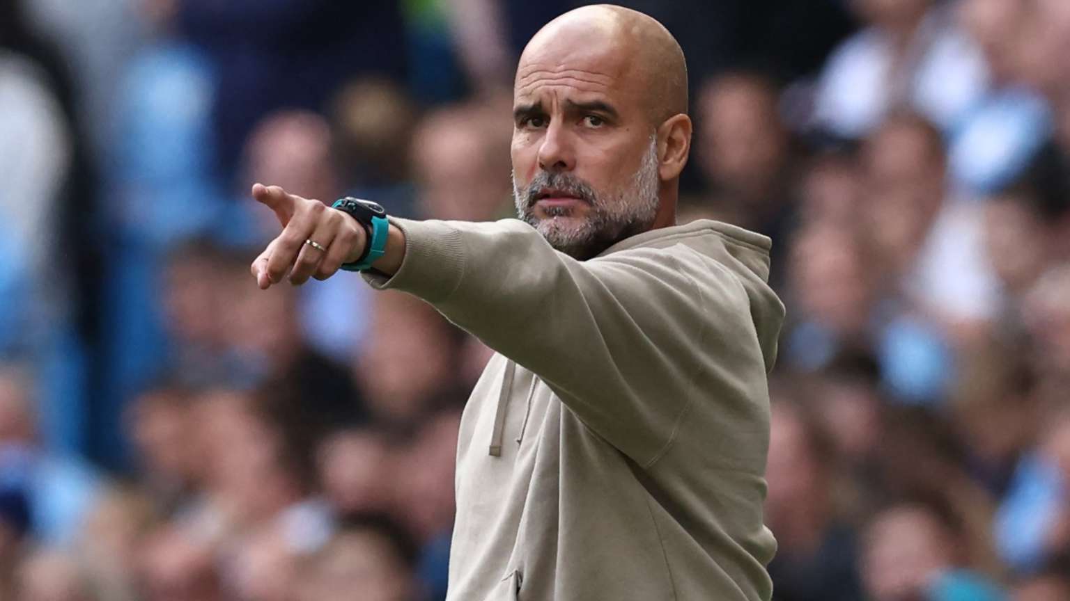 Manchester City Offer Rolling Contract to Secure Pep Guardiola's Future  