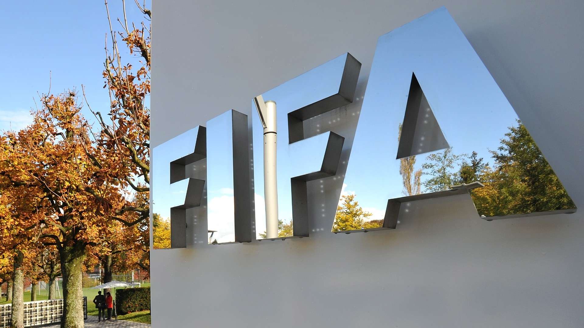 Court finds FIFA transfer rules breach EU law  