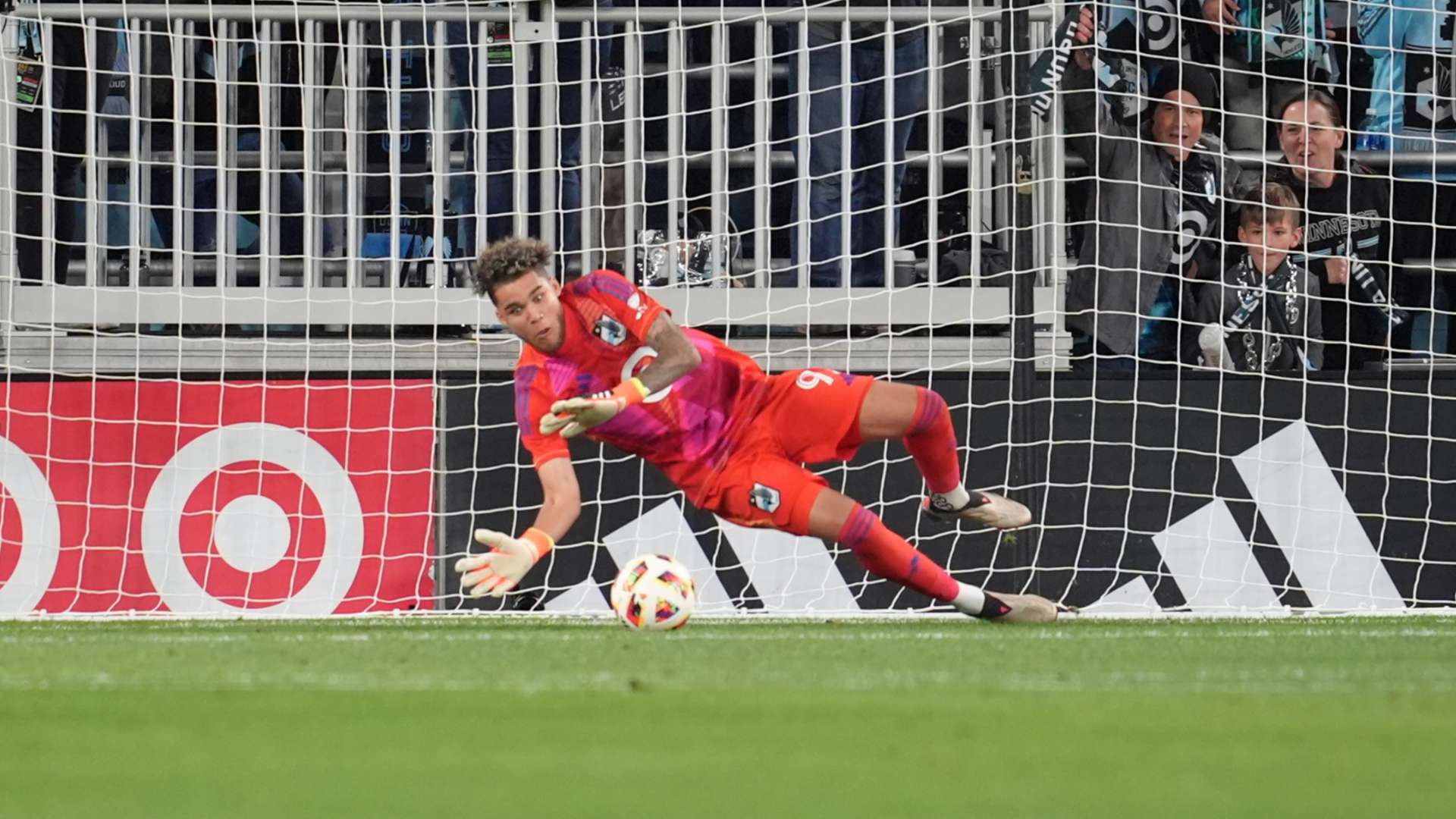 Minnesota advances to eastern semis on penalty shootout win  