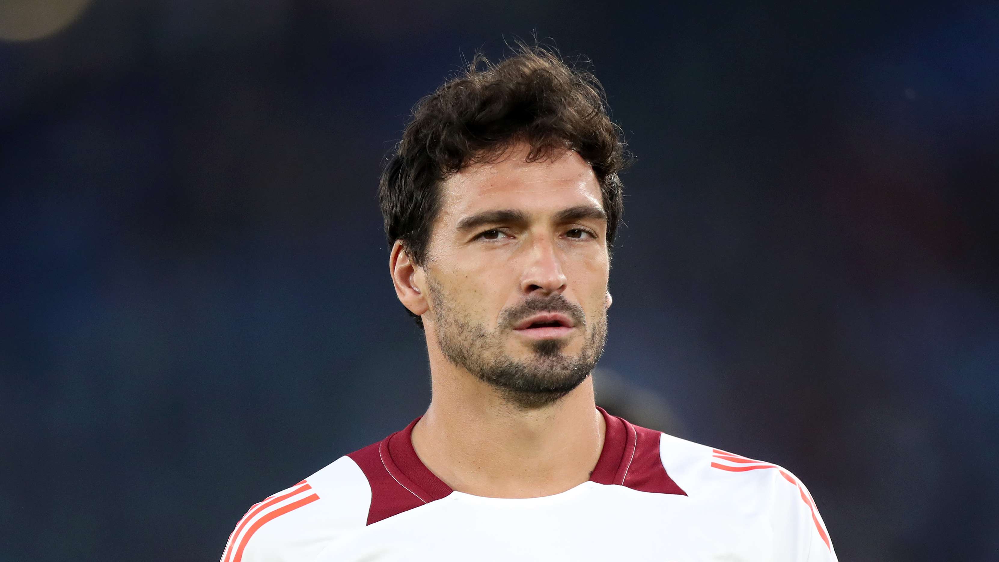 Hummels considers retirement amid Roma madness  