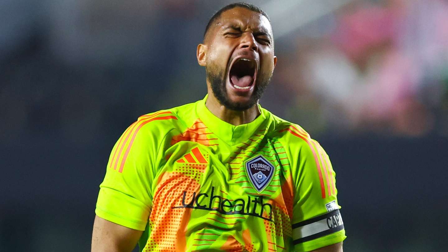 📽️ | Steffen's HOWLER allows LA Galaxy to score comical goal  