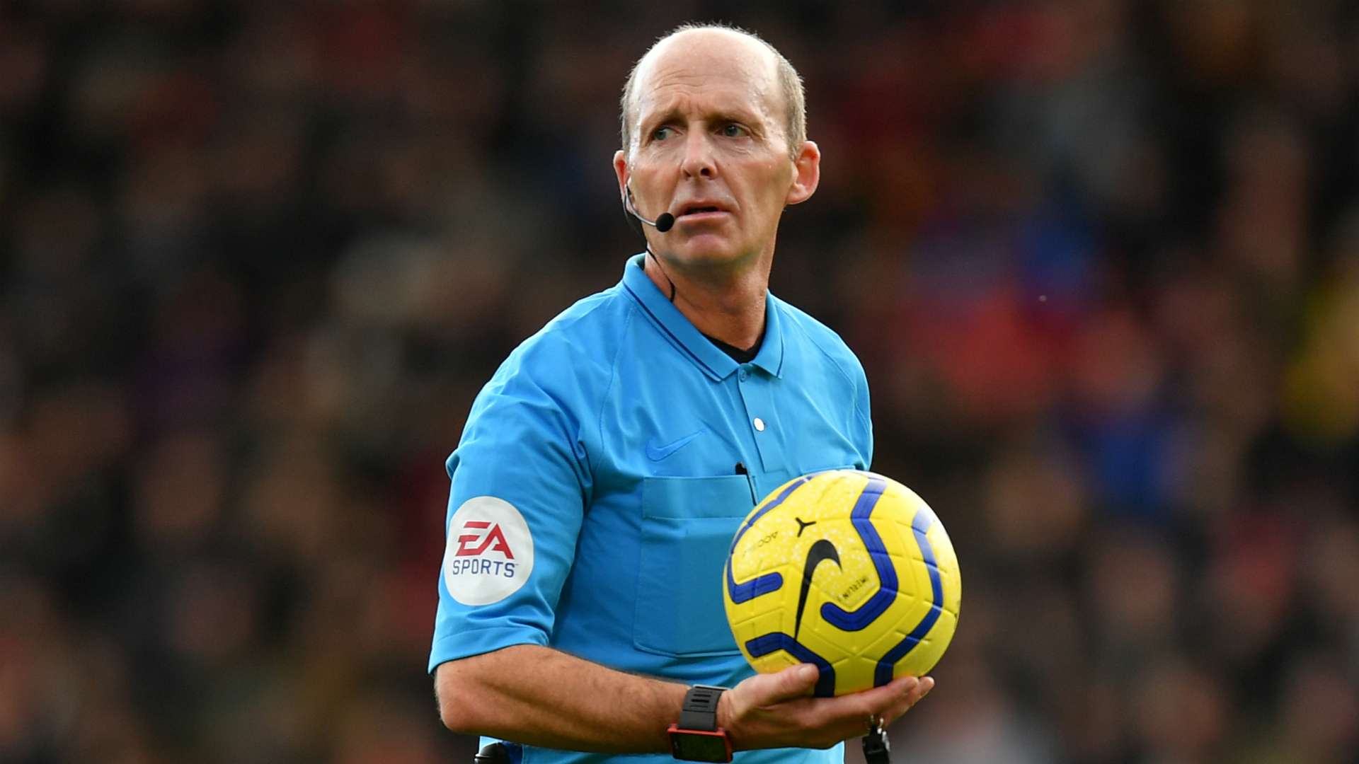 'I don't go out much now' - Wed convo with ex-referee Dean  