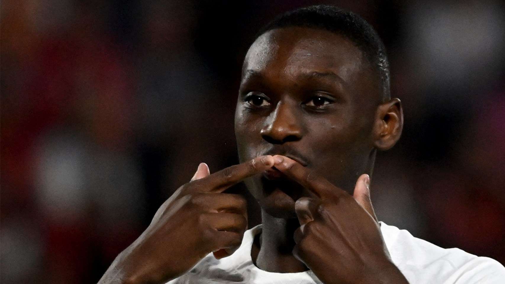 Chelsea's new striker? Blues linked with unwanted Kolo Muani  
