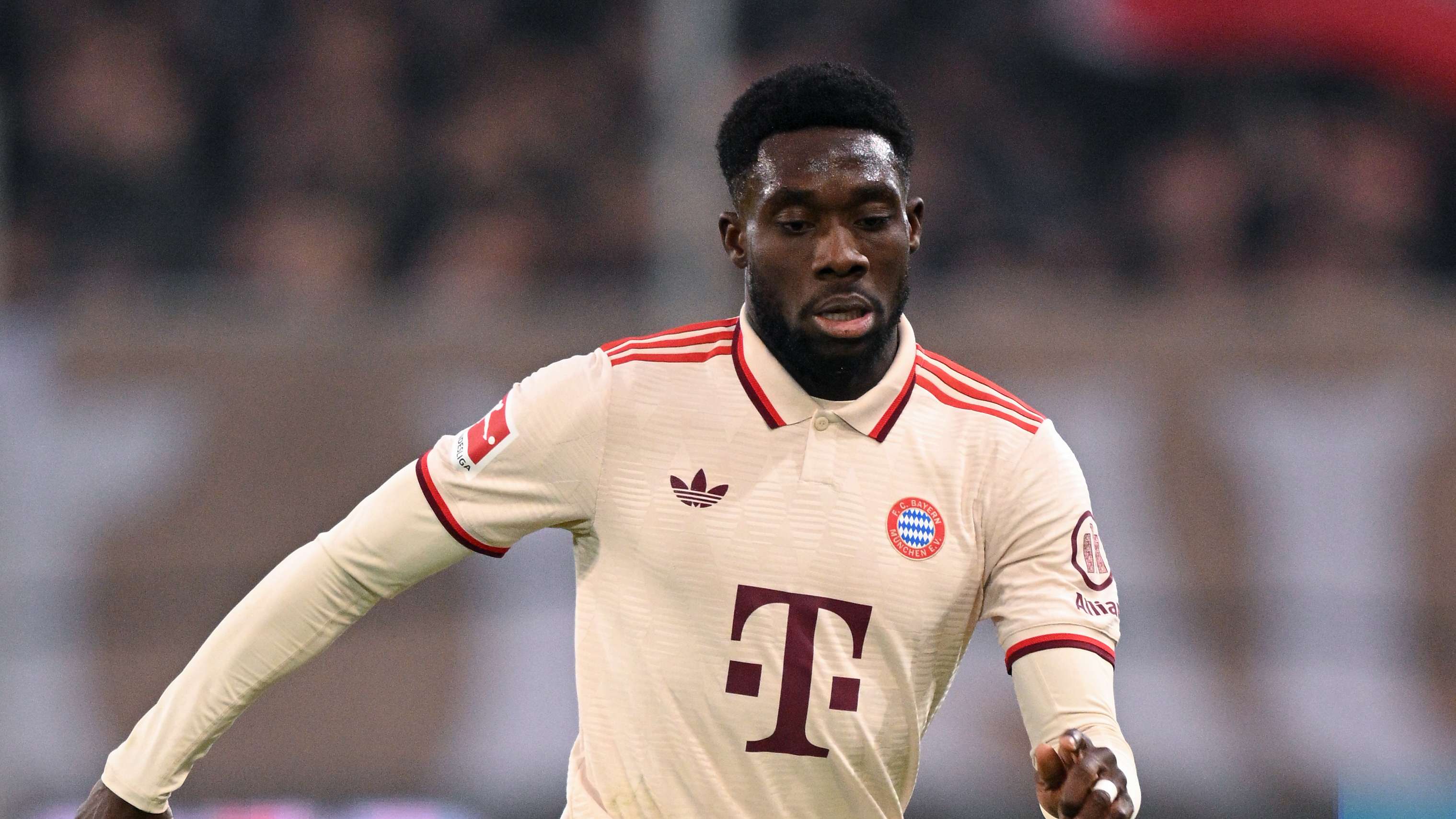 Bayern fighting to keep Davies amid Madrid & Man Utd interest  