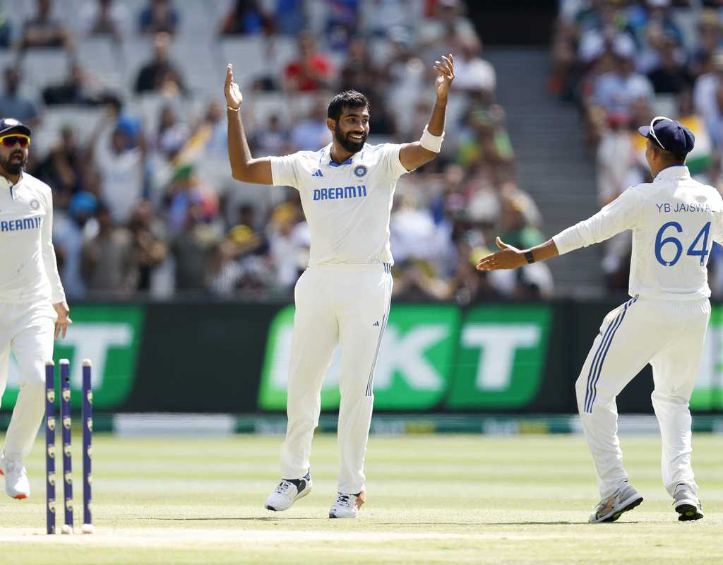 India's new-ball potency keeps Australia on their toes  