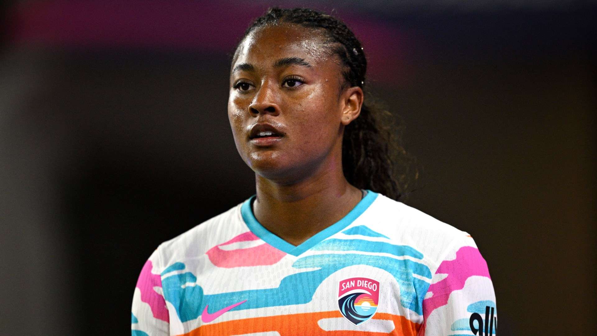 Report: Wave trade Shaw to Courage in blockbuster deal  