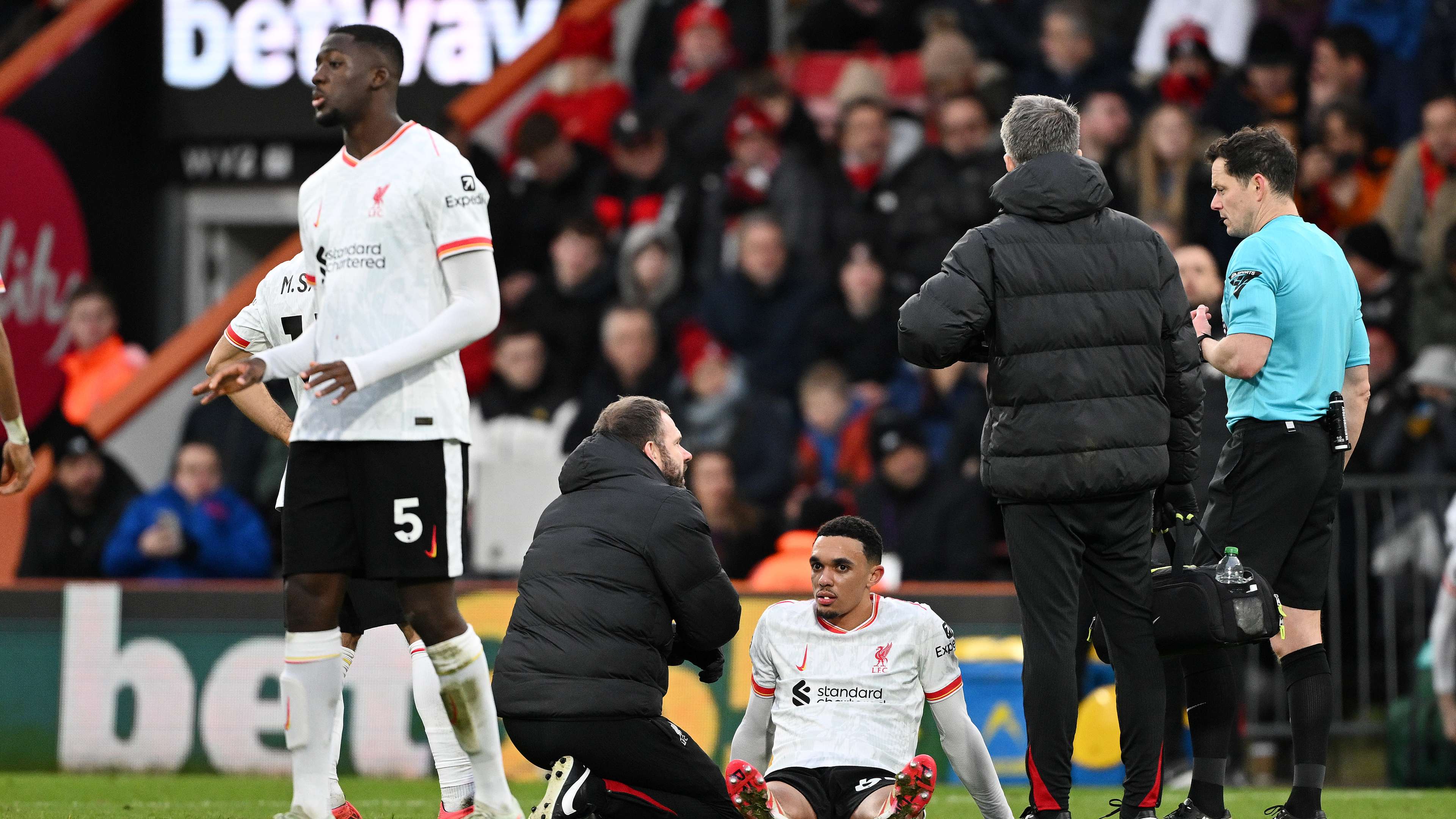 'Never a good sign' - Slot offers Alexander-Arnold injury update  