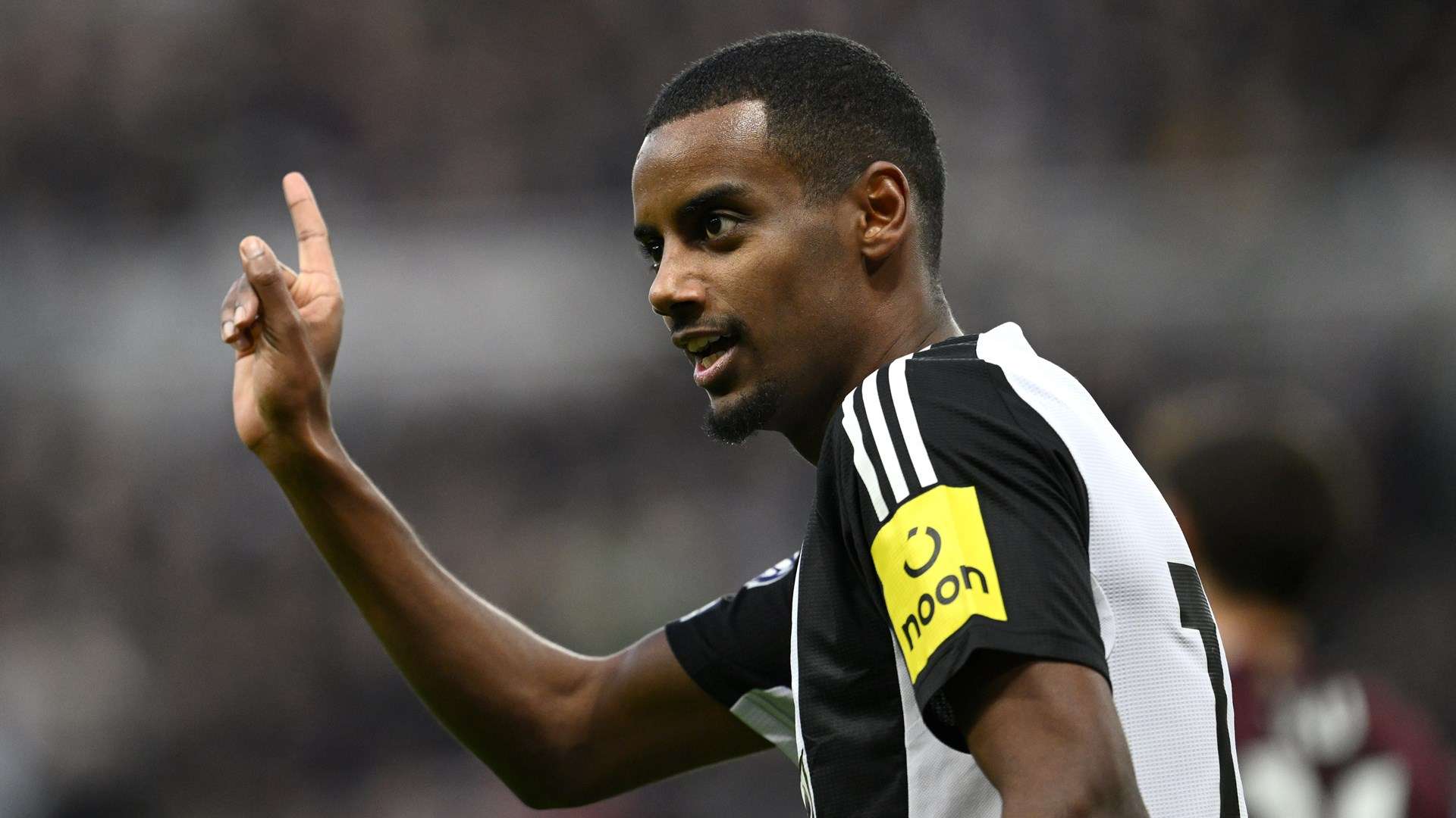 Transfers LIVE: PSG plotting mega swap deal to land Isak  