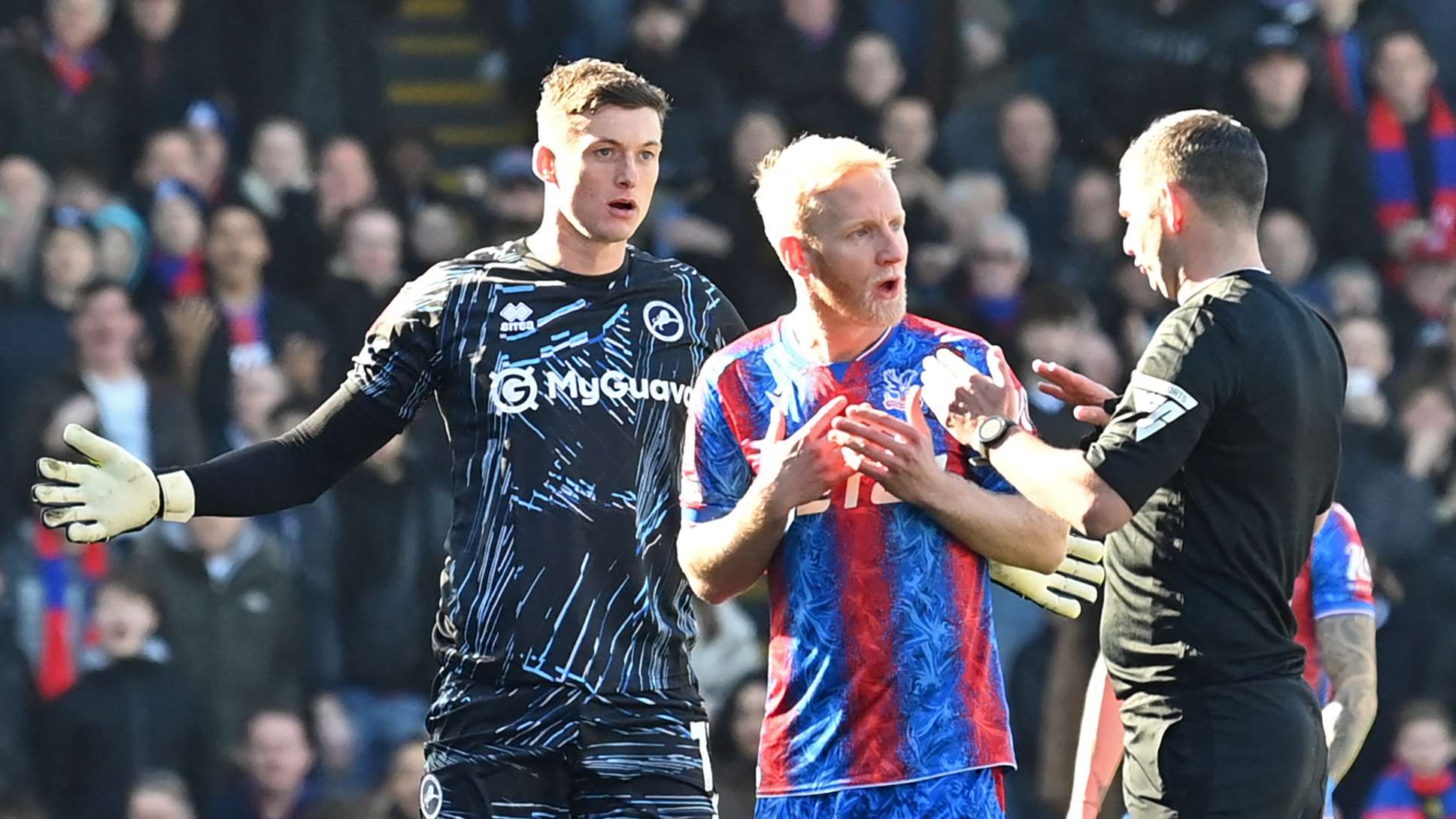 Millwall fans hold applause for Roberts after horror Mateta challenge  
