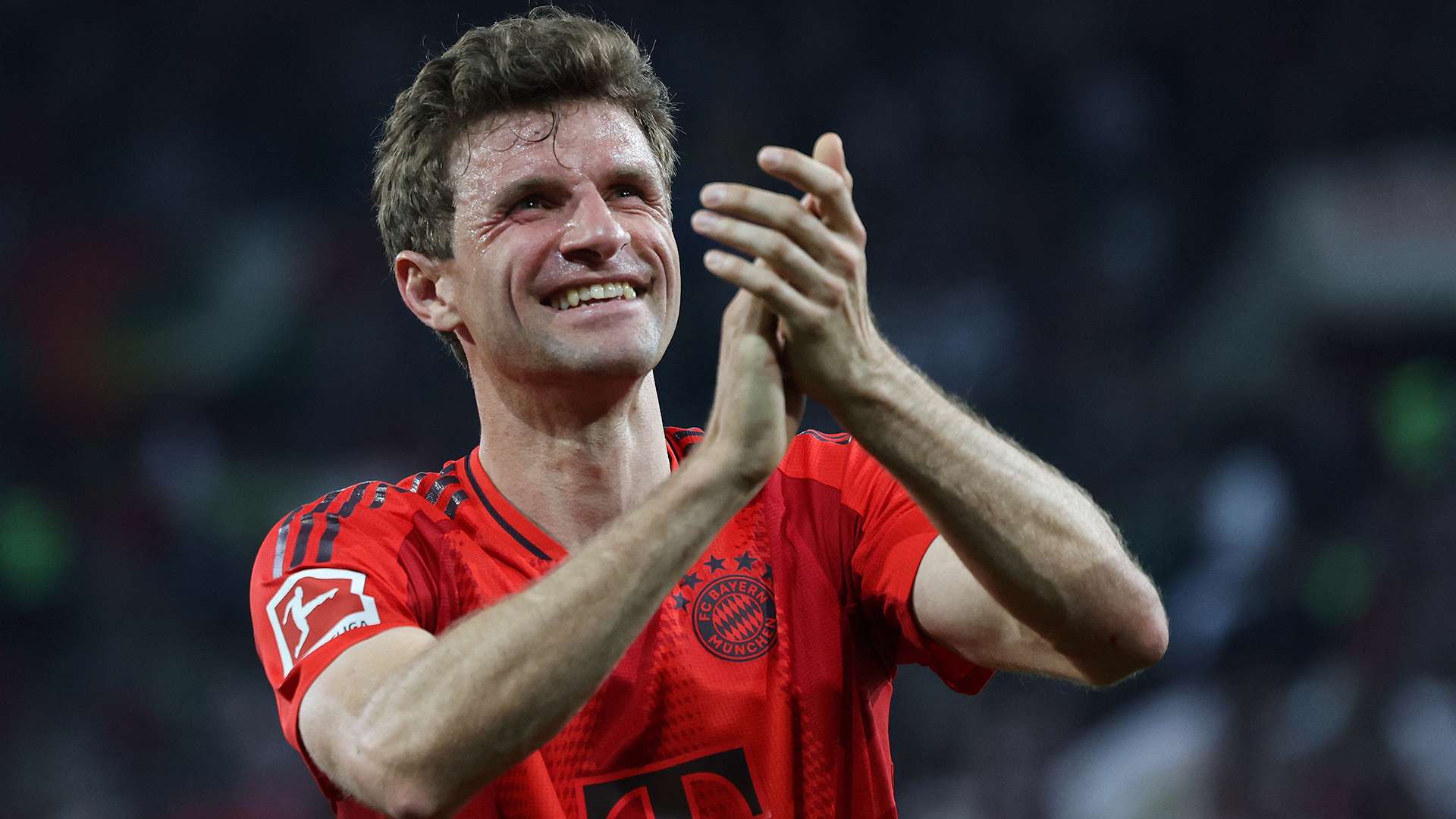 'Fans won't know what to throw' - Muller jokes about Dortmund offer  
