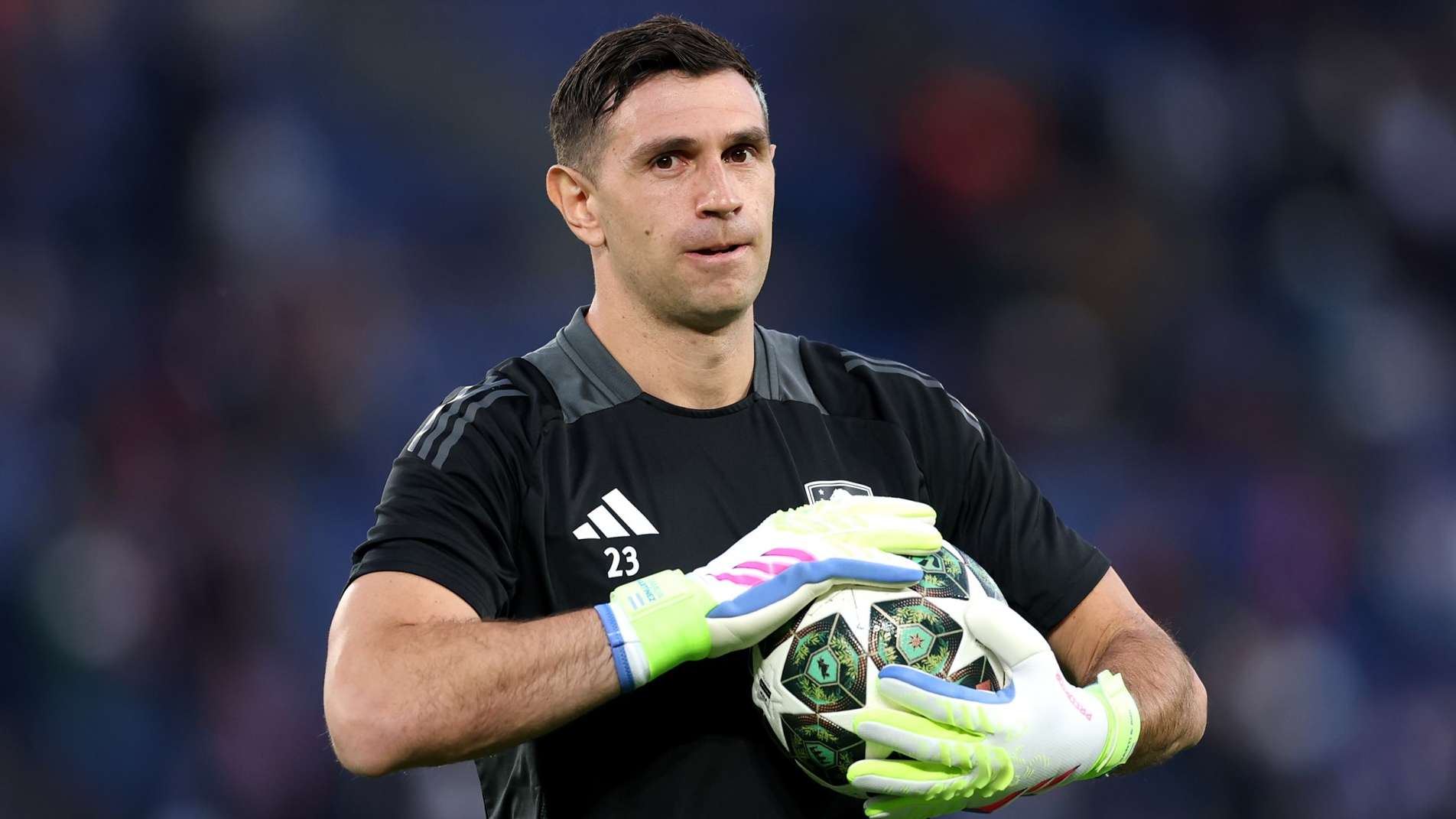 'Far better than Onana' - Man Utd legend calls Martinez transfer a 'no-brainer'  