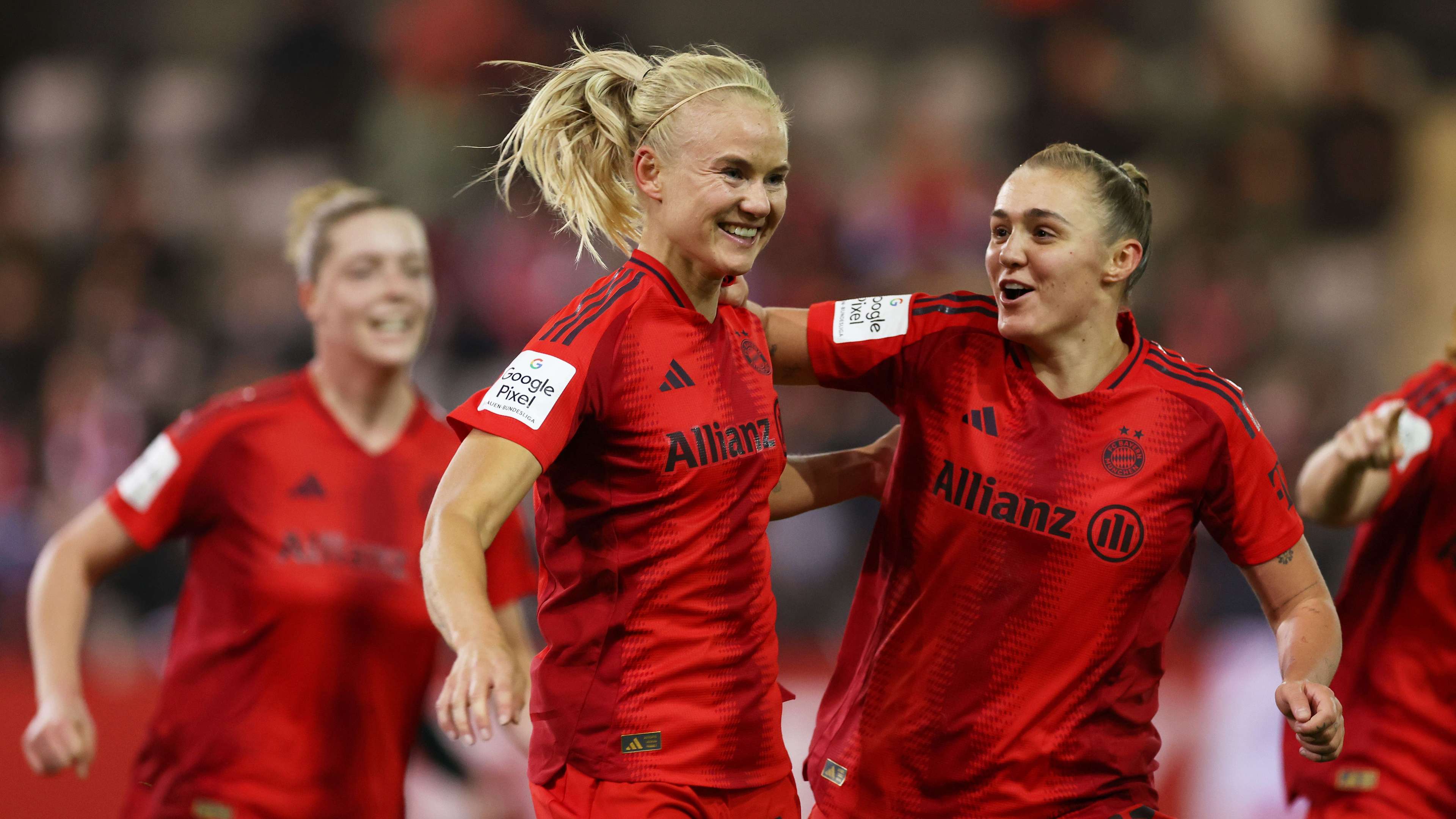 Lioness Stanway celebrates Bayern title as head coach departs  