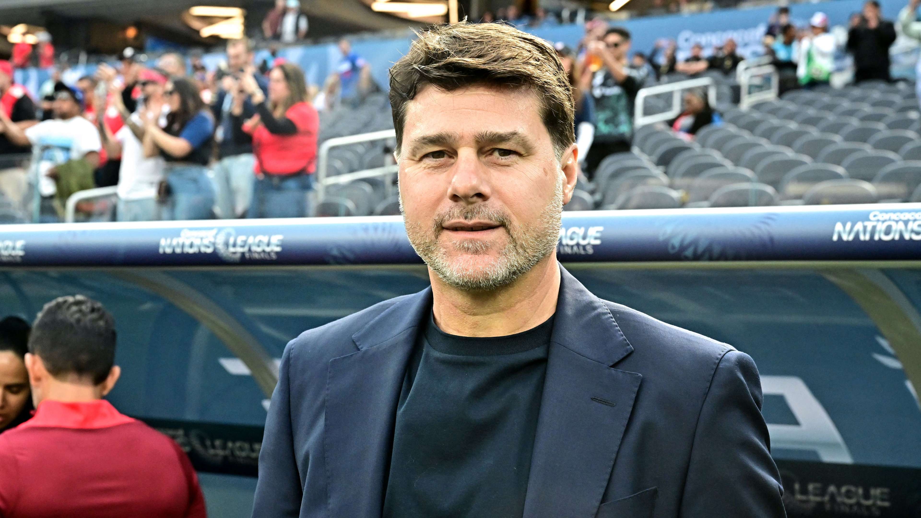 USMNT's Pochettino meets singer Teddy Swims, poses for photo  