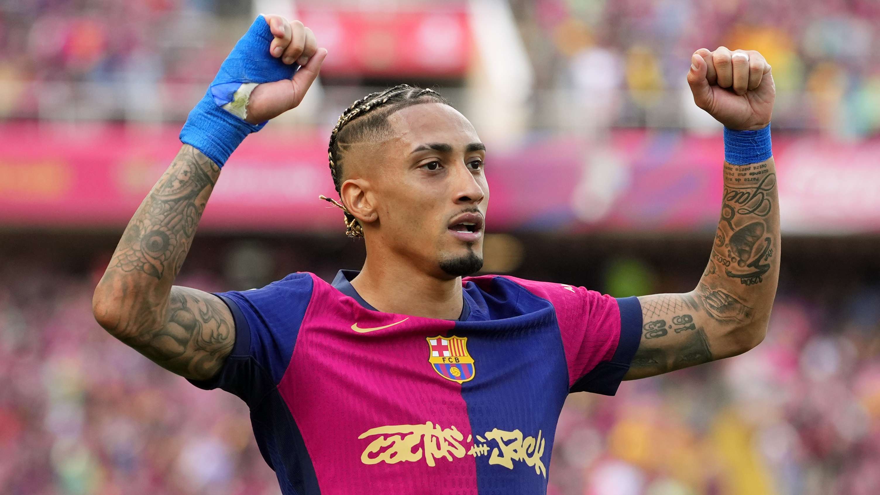 Raphinha stays! Barca captain puts pen to paper on new deal  