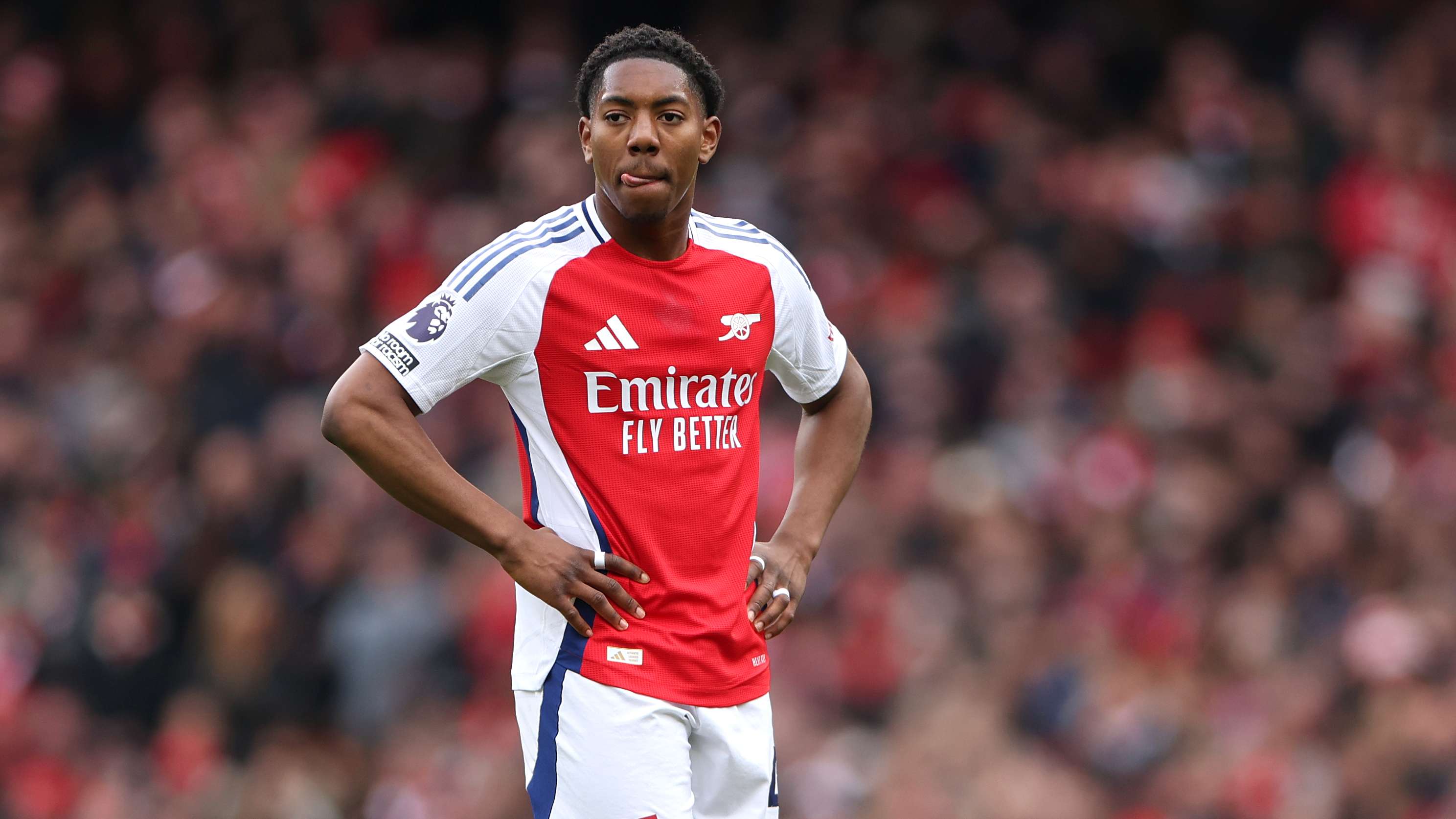 How much does Myles Lewis-Skelly earn at Arsenal?  