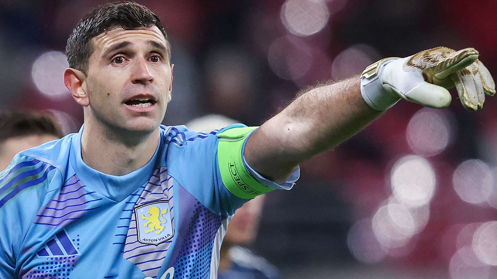 Emi Martinez transfer hint? Aston Villa line up goalkeeper deal  