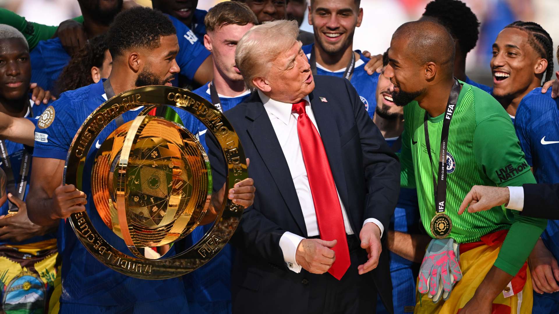‘Silently panics’ - How Trump felt during Chelsea trophy lift  