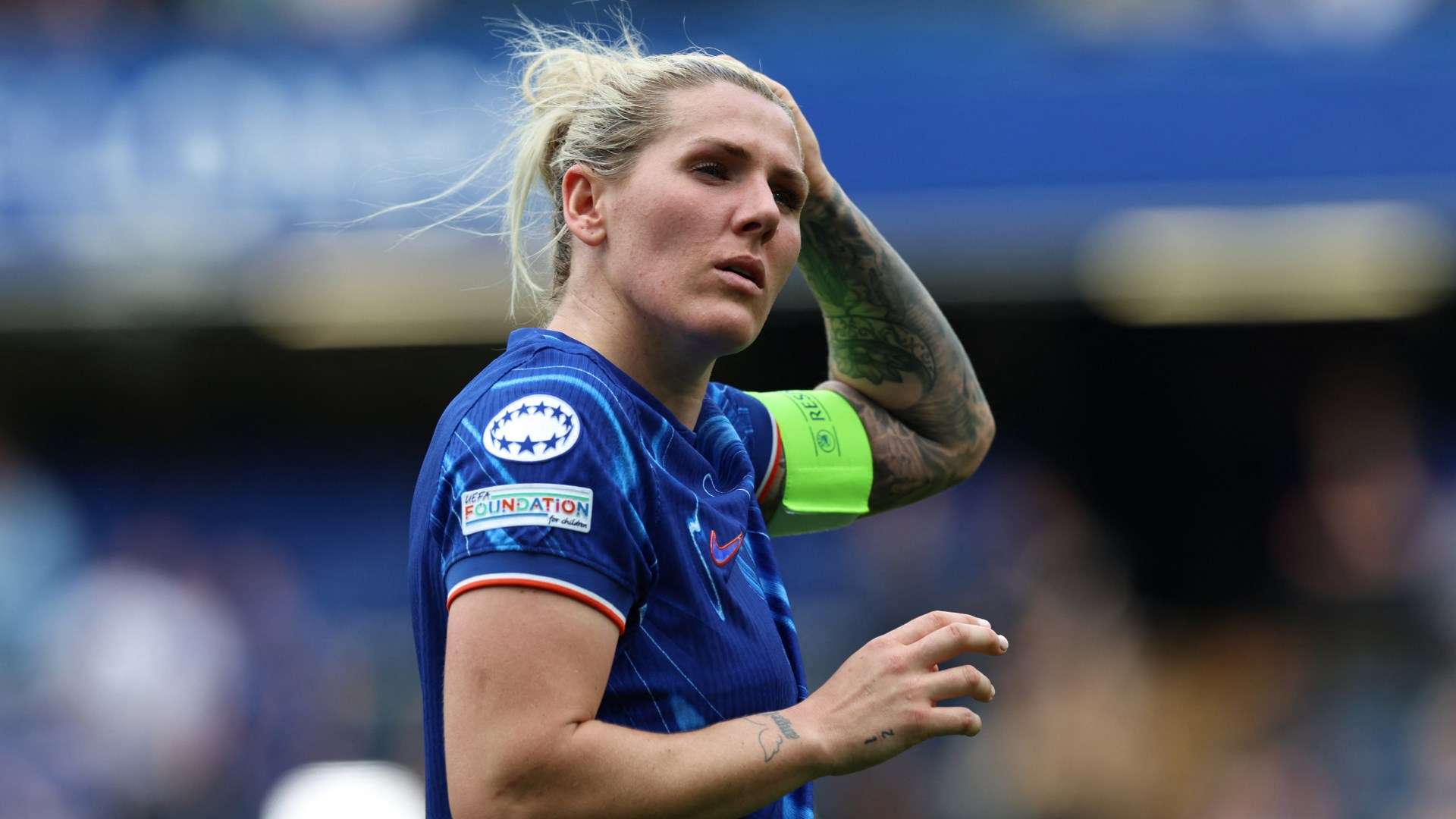 Lionesses star Kelly returns to Arsenal on permanent deal  