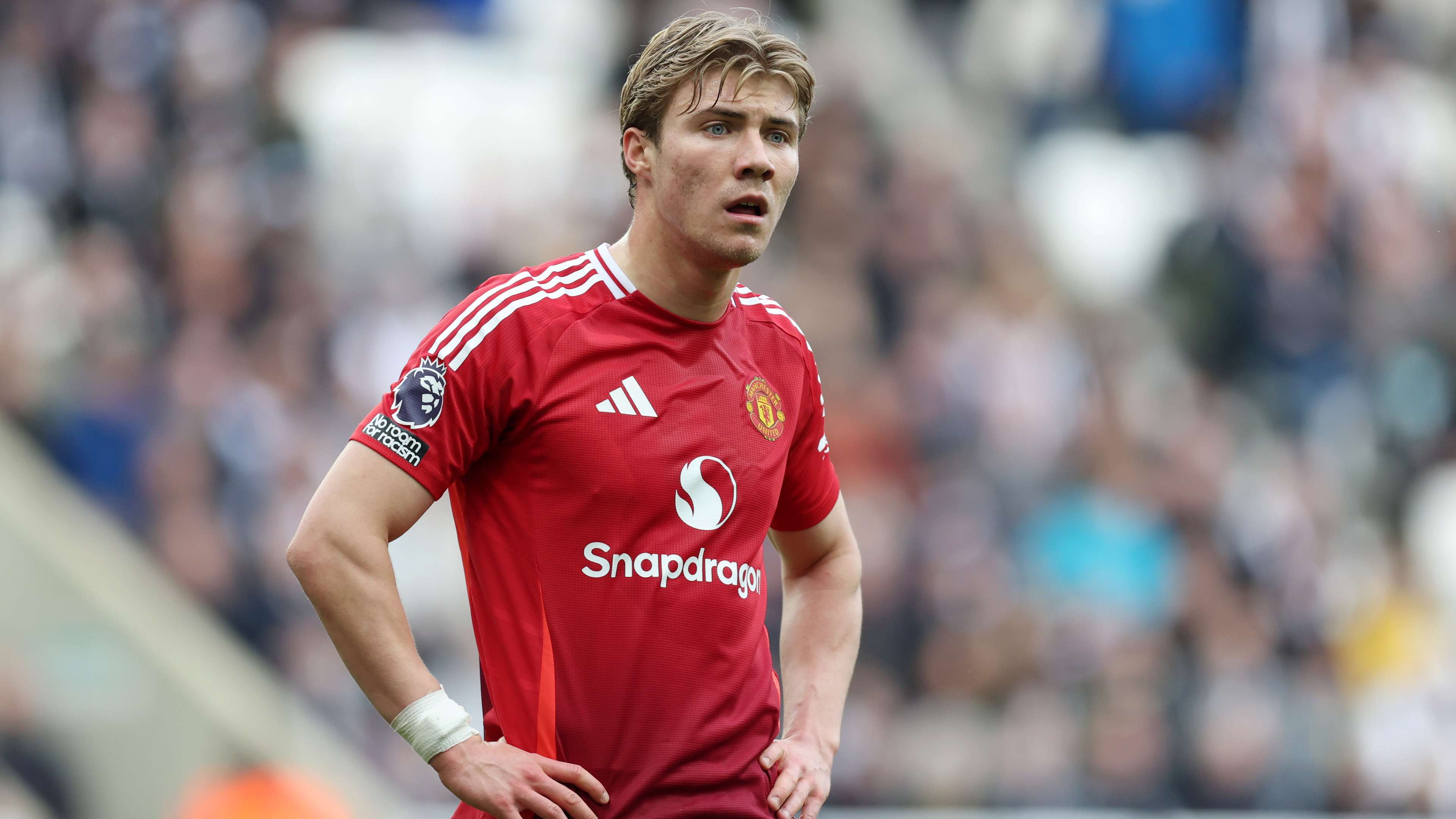 Man Utd change Hojlund stance in boost to AC Milan, Inter & Juve  