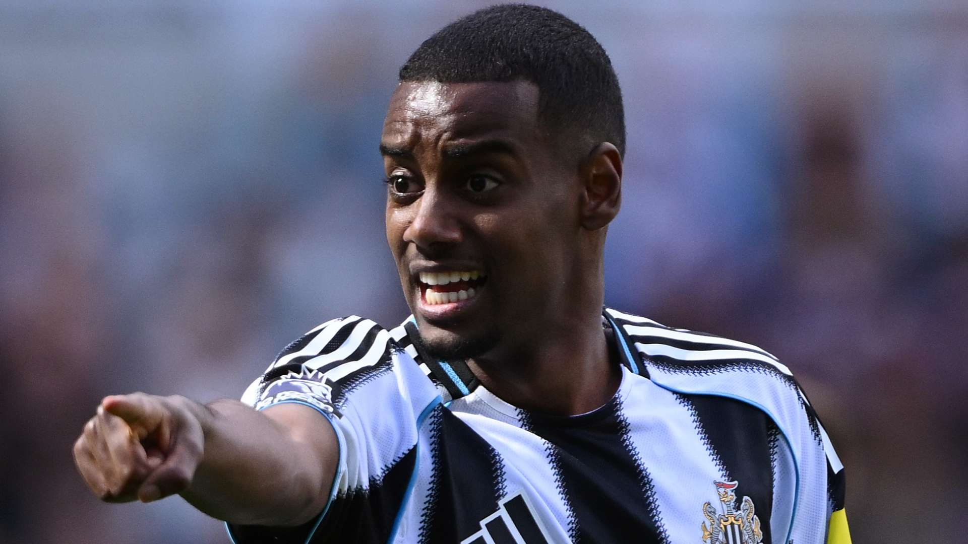 Isak ripped to shreds over behaviour amid Liverpool links  