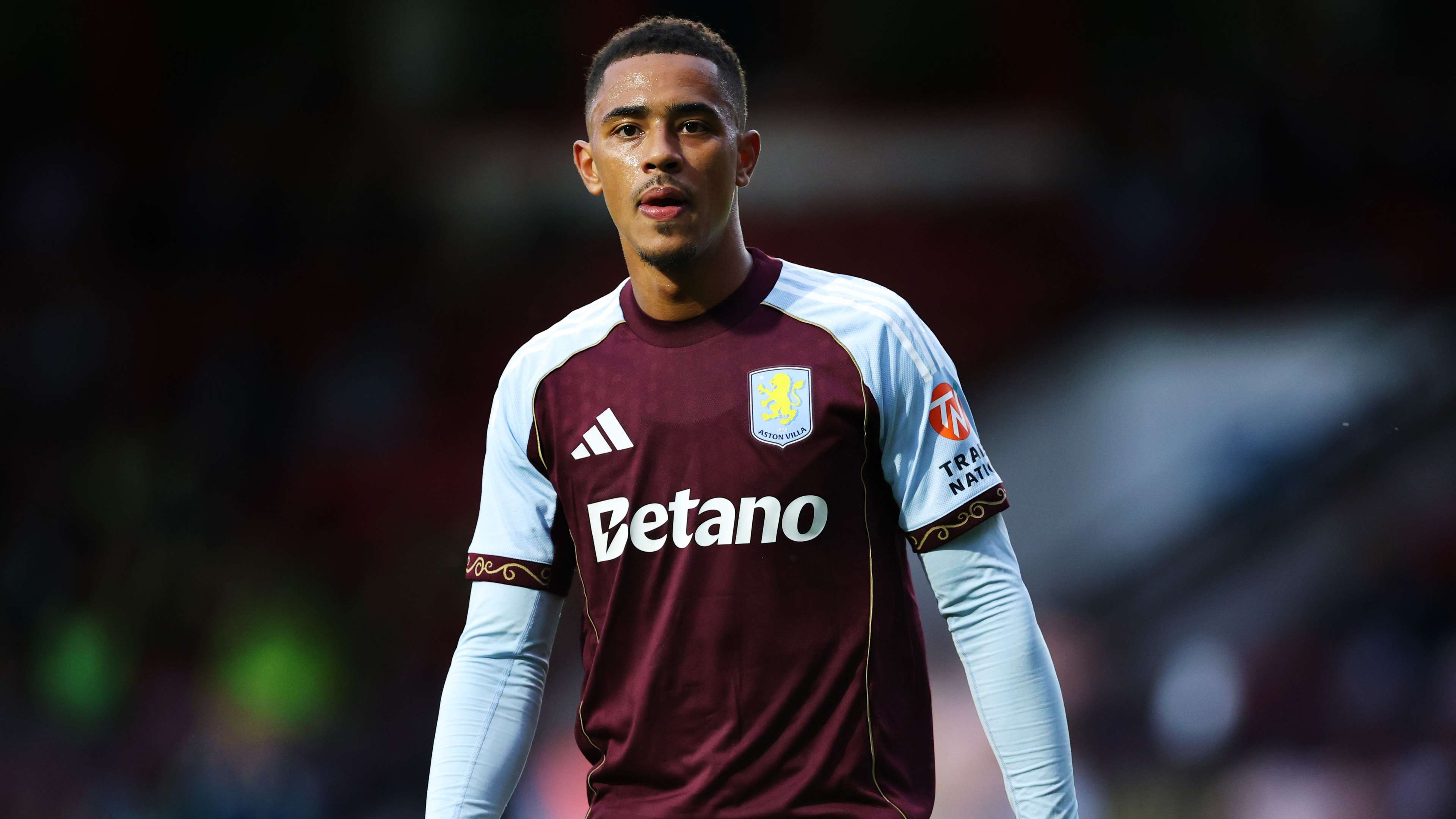 Newcastle set to sign Ramsey from Aston Villa  