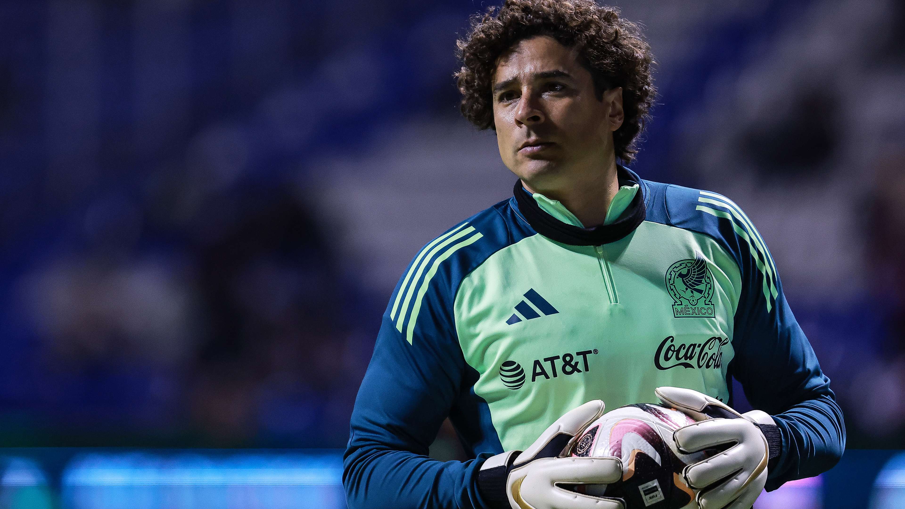 Guillermo Ochoa signs with AEL Limassol in Cyprus  