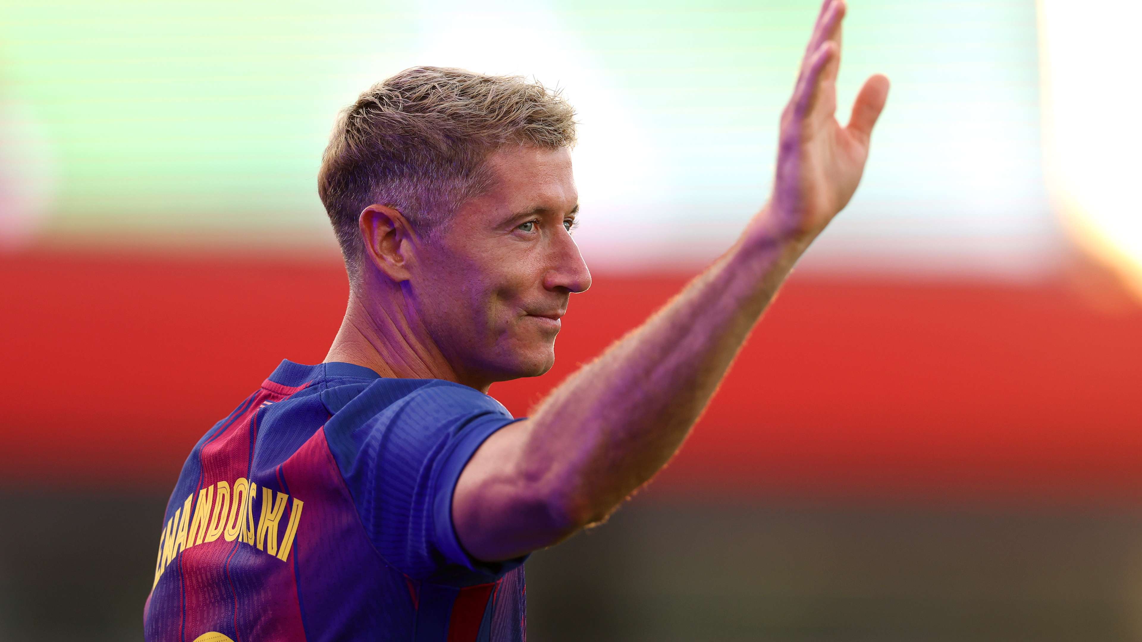 Lewandowski accepts reduced role at Barcelona this season  