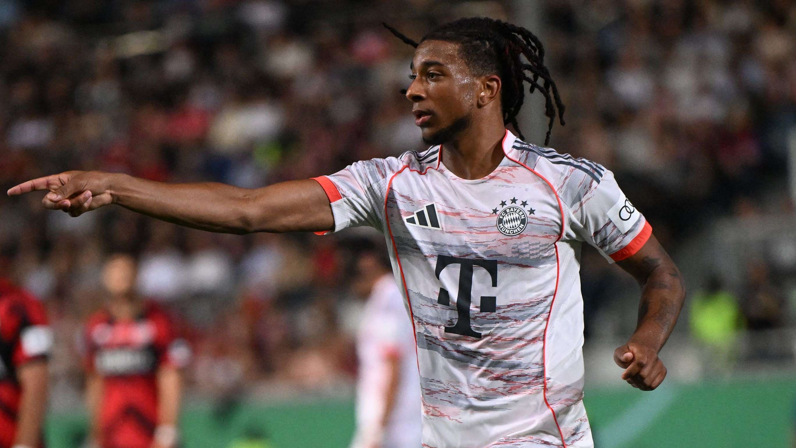 'Extremely comfortable' Olise set to be rewarded with new Bayern deal  