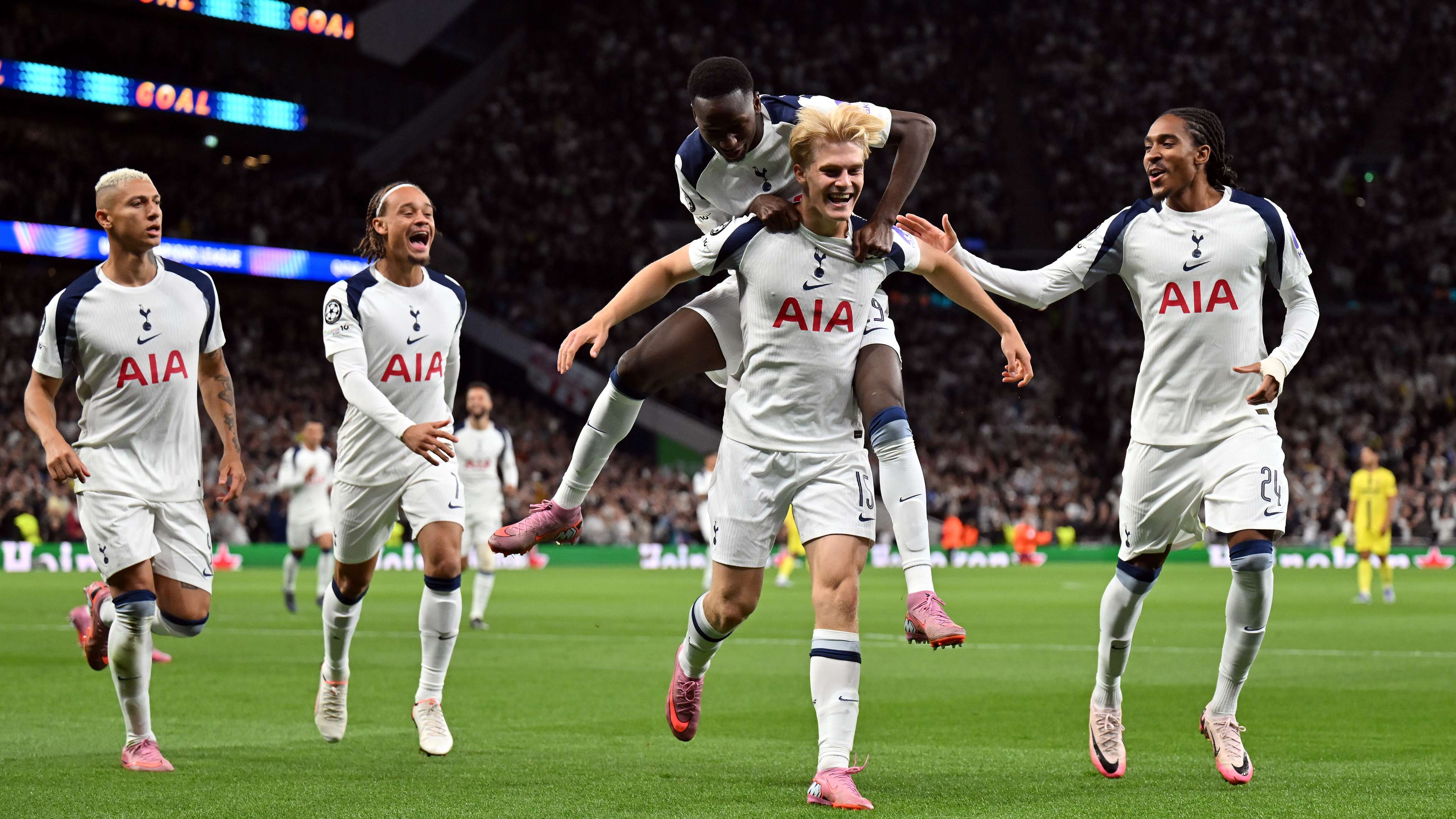 Spurs get away with one on Frank's UCL debut  