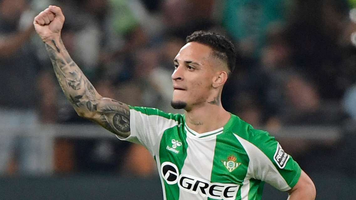 Antony aiming to inspire kids after ending Man Utd nightmare  