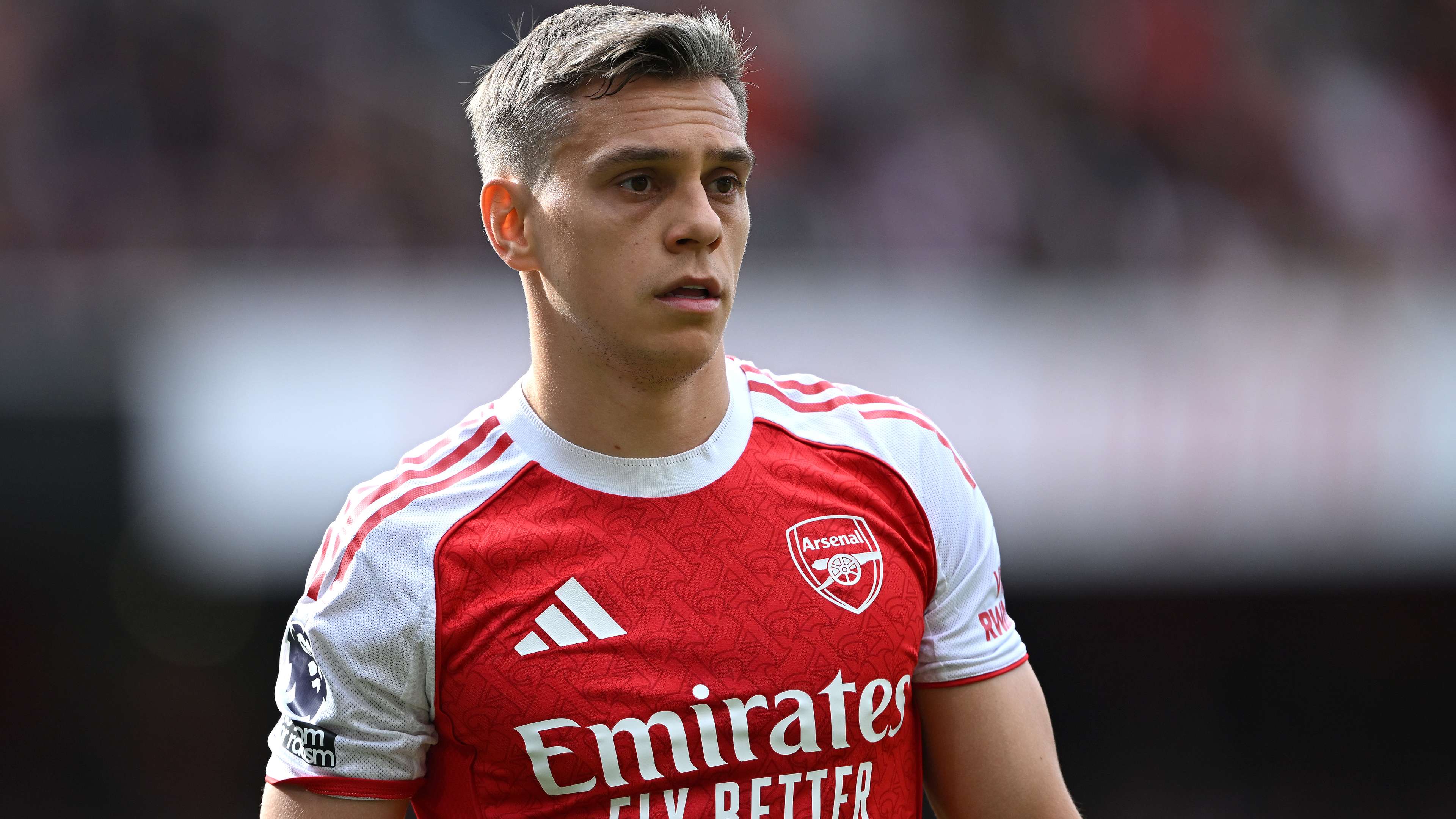 Trossard forced off 40 mins after coming on & scoring in Arsenal loss  