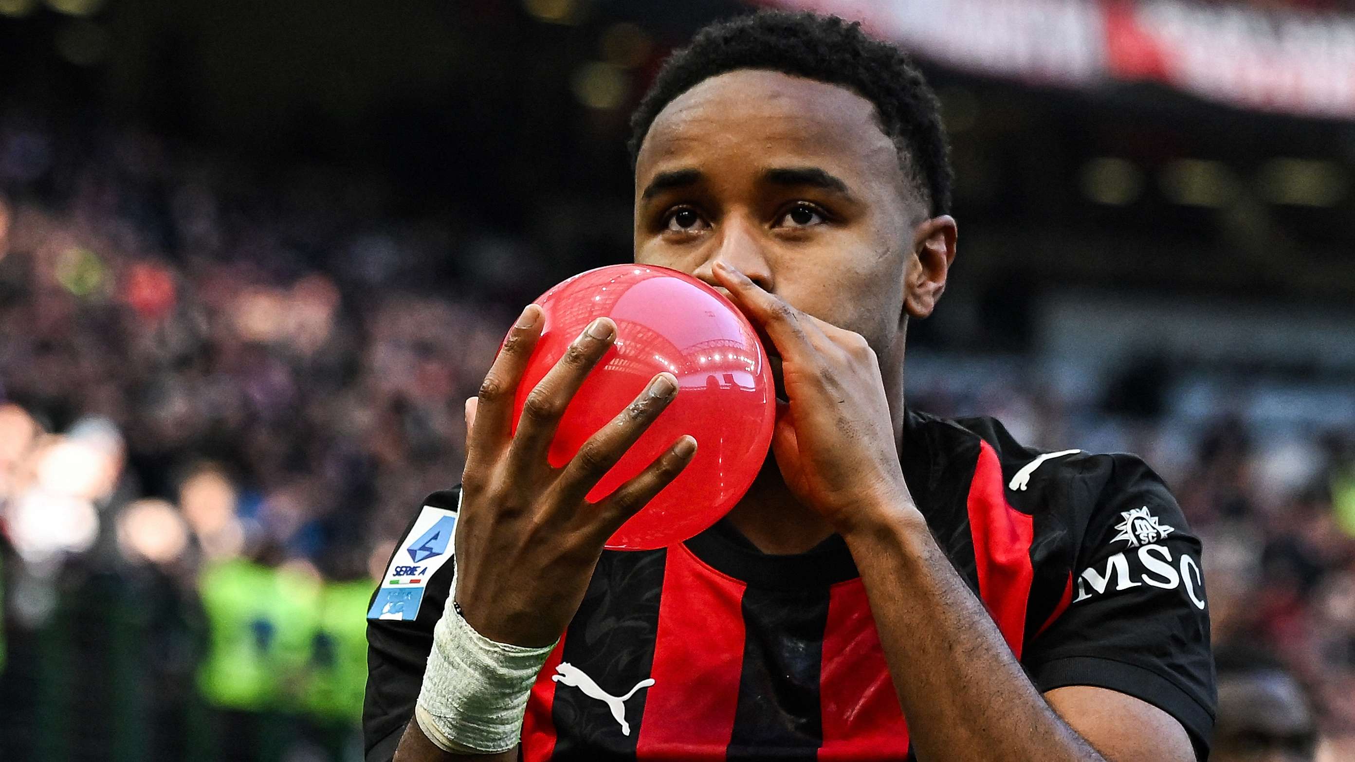 📽️ | Former Chelsea flop pulls out trademark celebration  