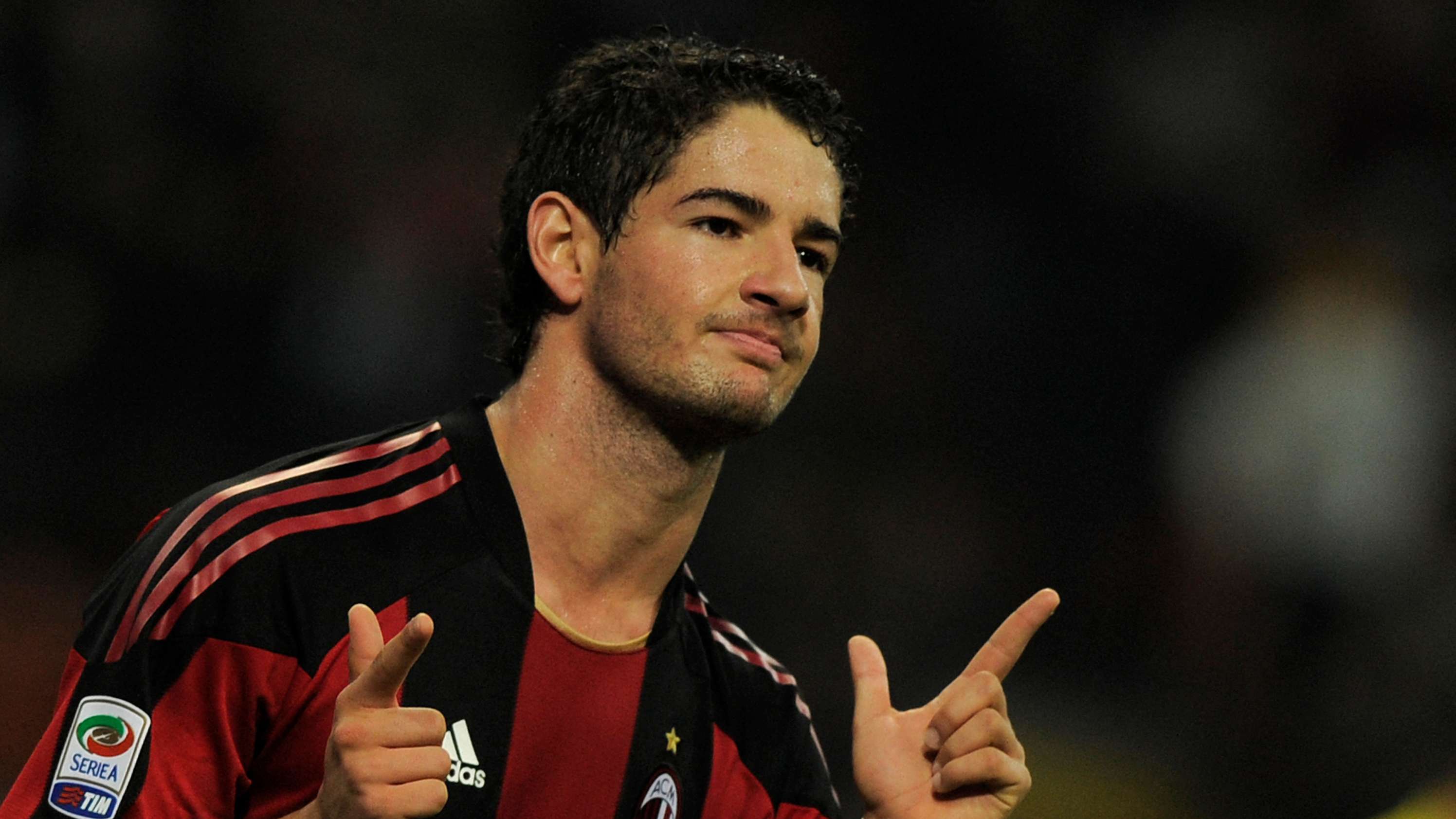 Ex-AC Milan & Chelsea striker in talks for League Two club takeover  