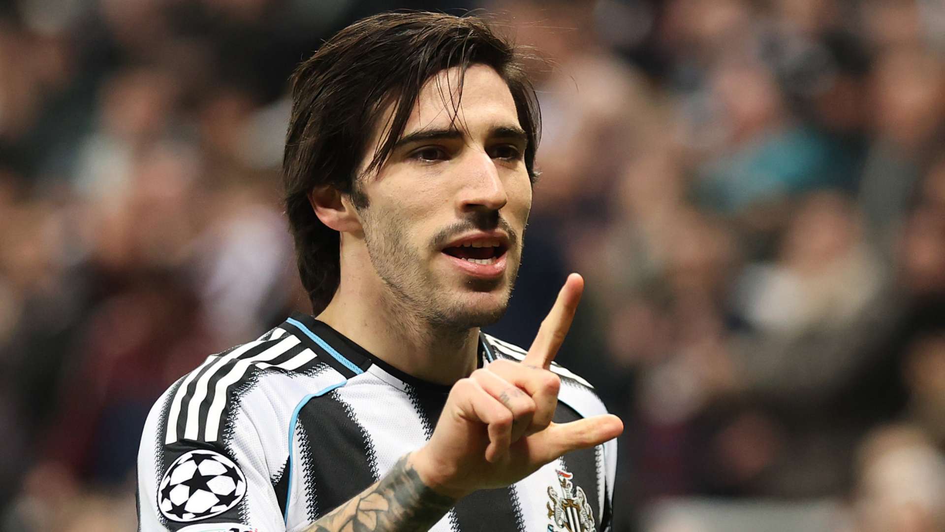 Man Utd eye Tonali & two rising PL midfielders  