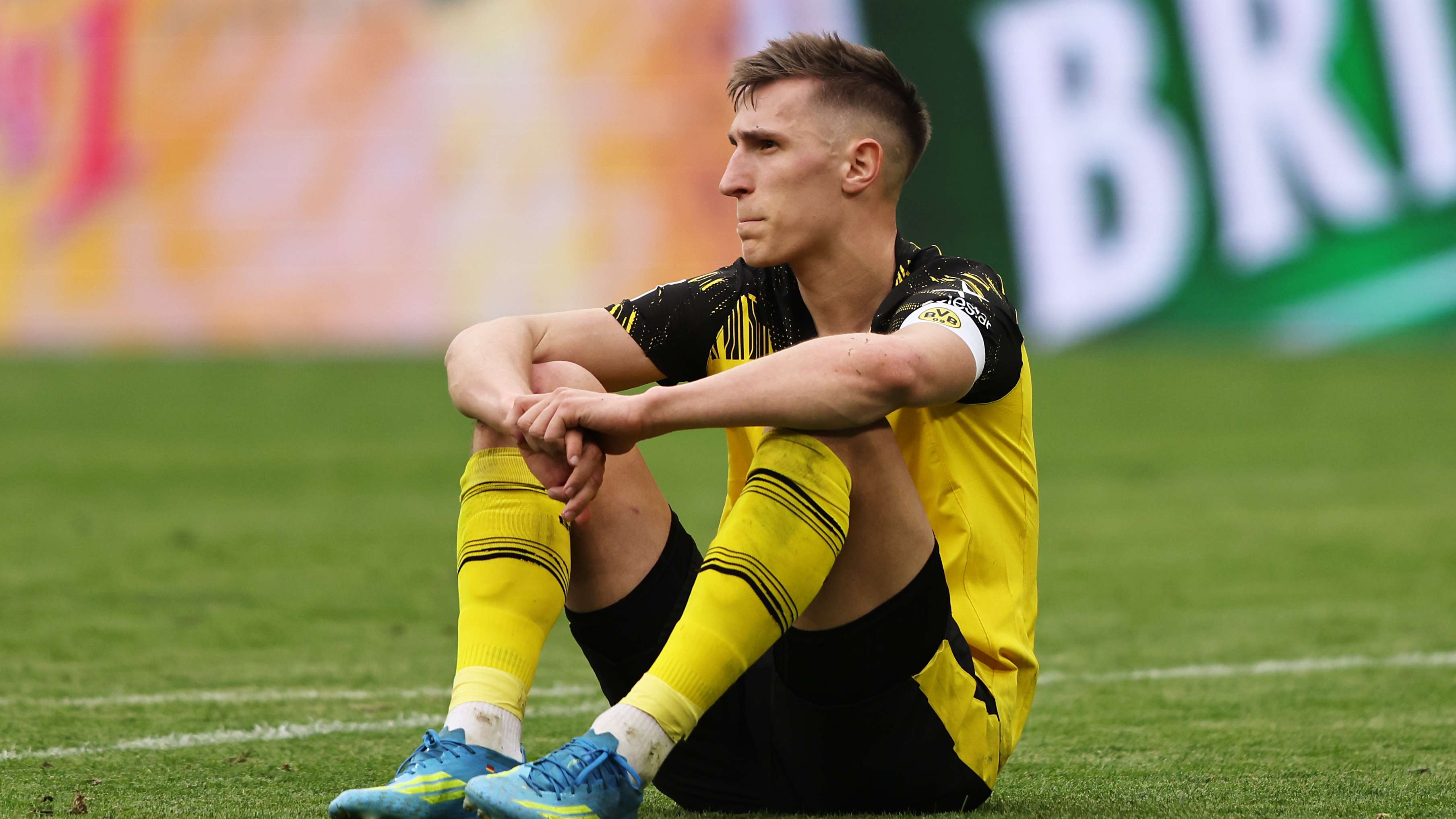 Liverpool among clubs in Schlotterbeck's special release clause  
