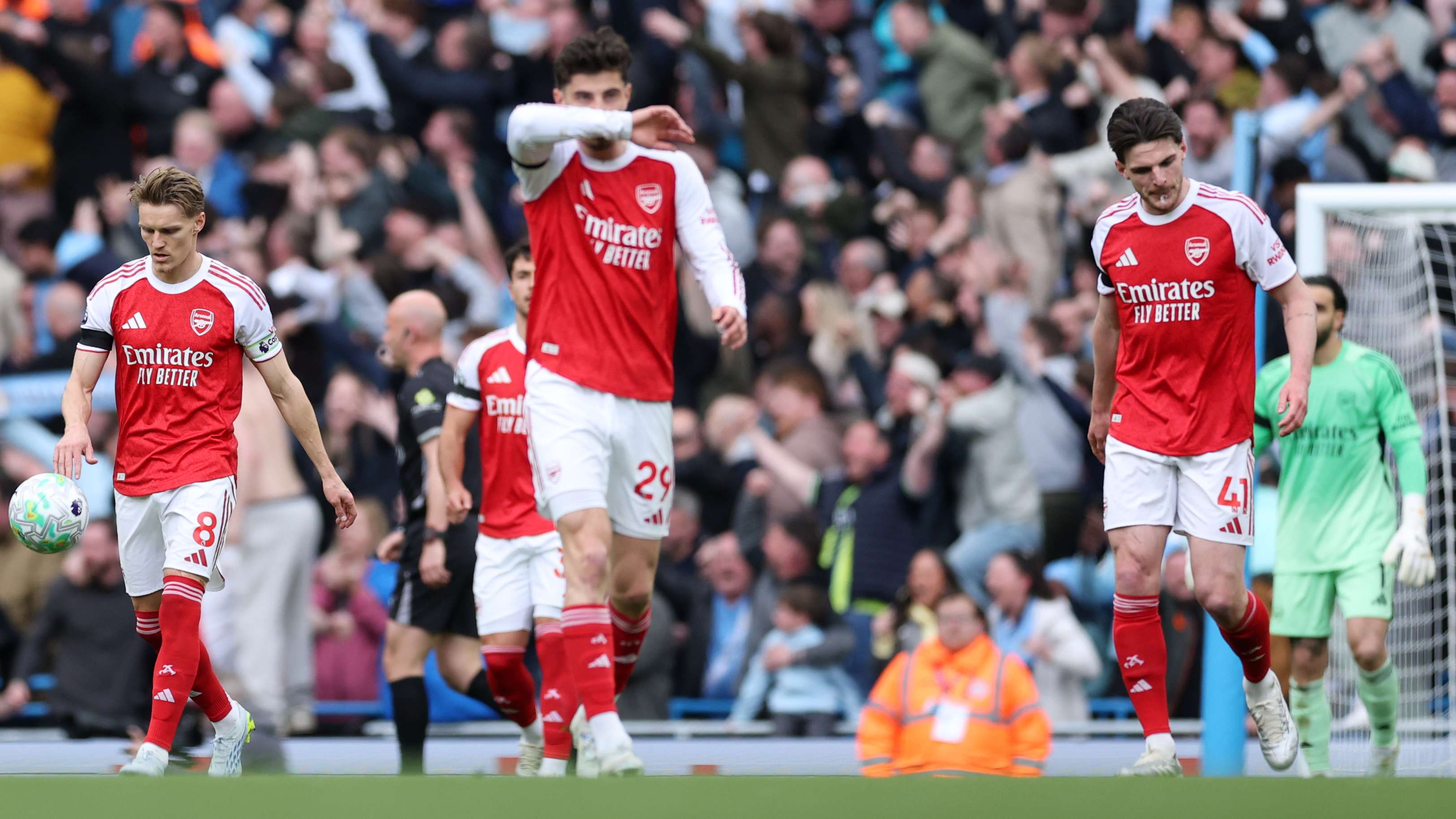 Wenger delivers verdict on Arsenal's title chances after City loss  