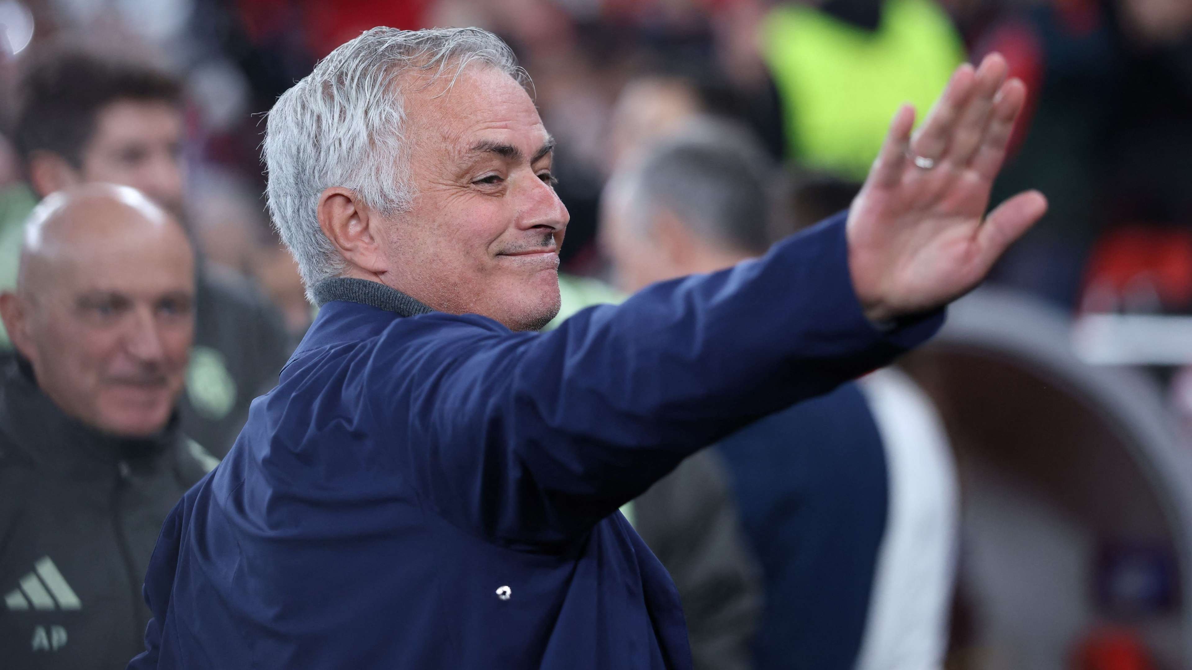Revealed: How much Real have paid to free Mourinho from Benfica  