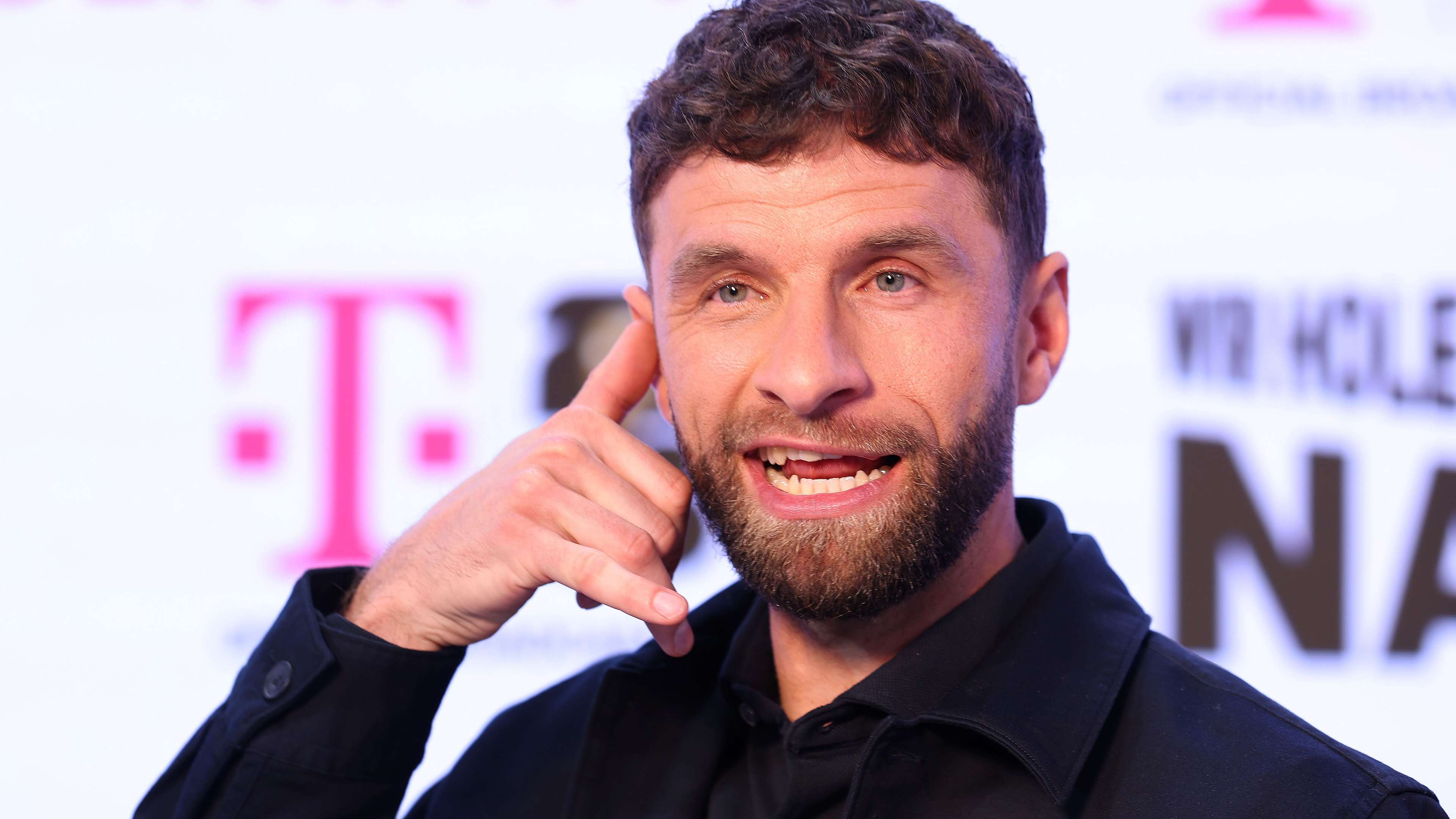 'What's the reason?' - Muller questions Gordon's decision to snub Bayern  