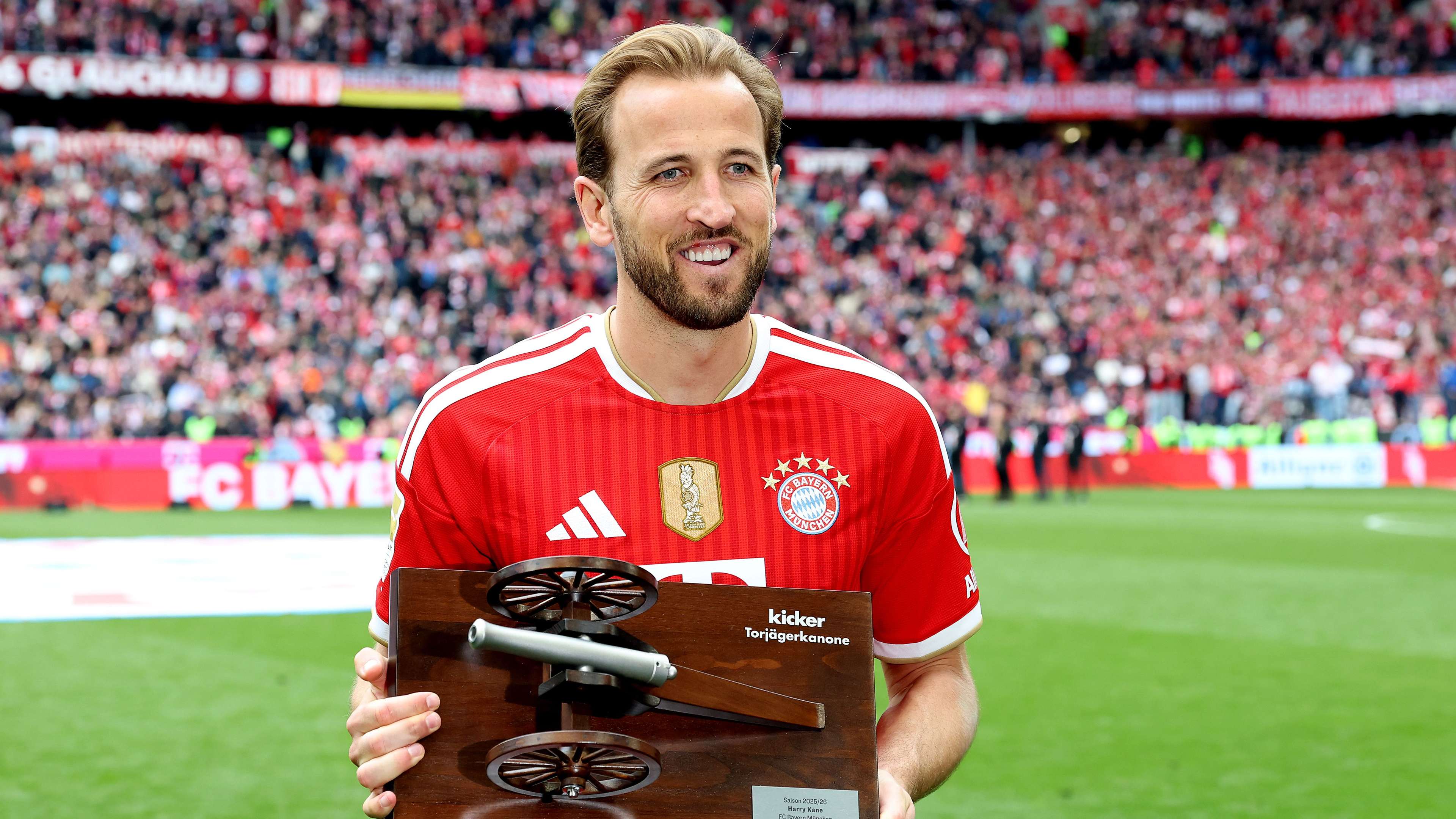 Kane in no rush over Bayern extension, says president  