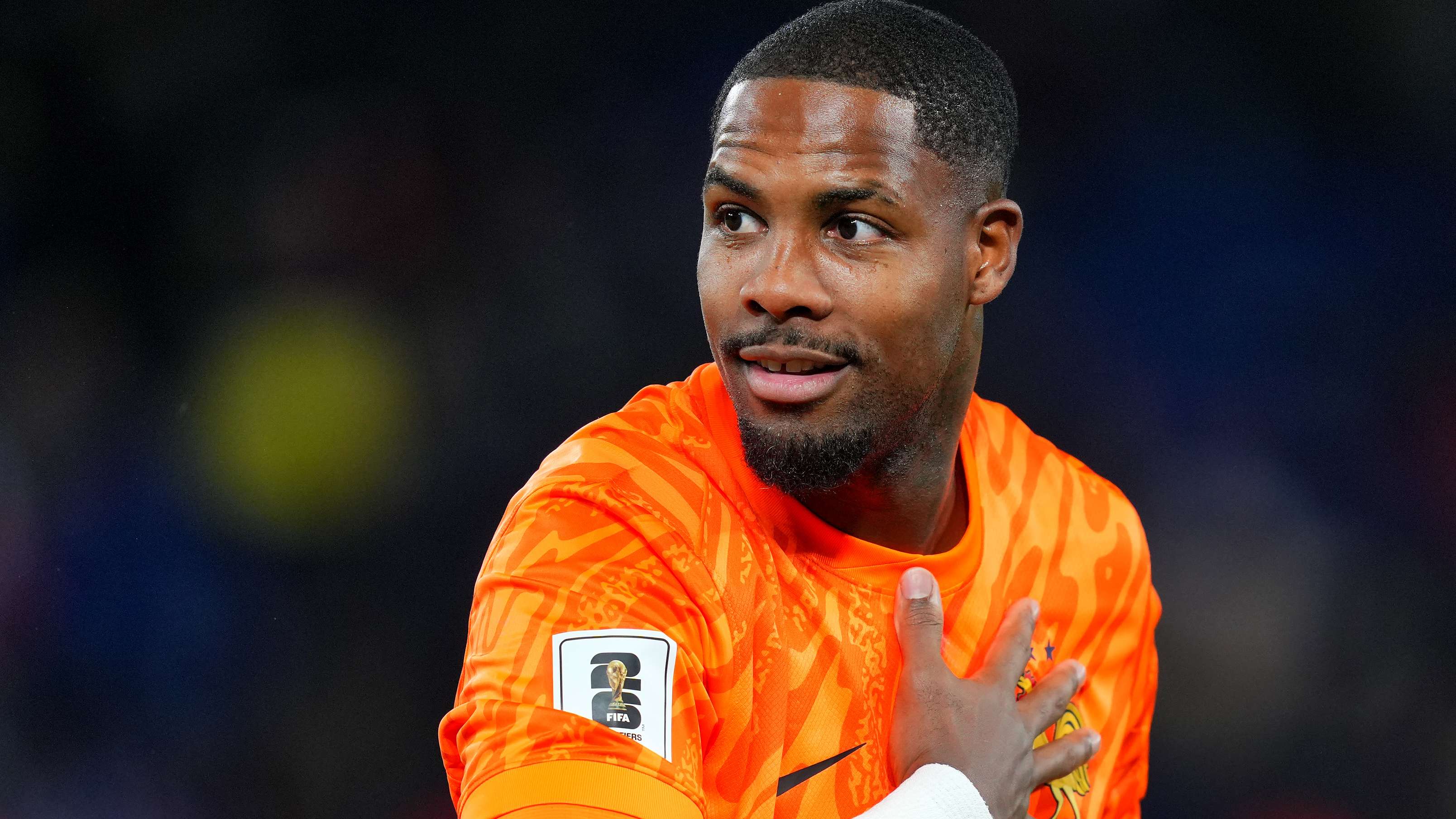 Maignan 'open' to Premier League transfer as Chelsea 'intensify' talks  