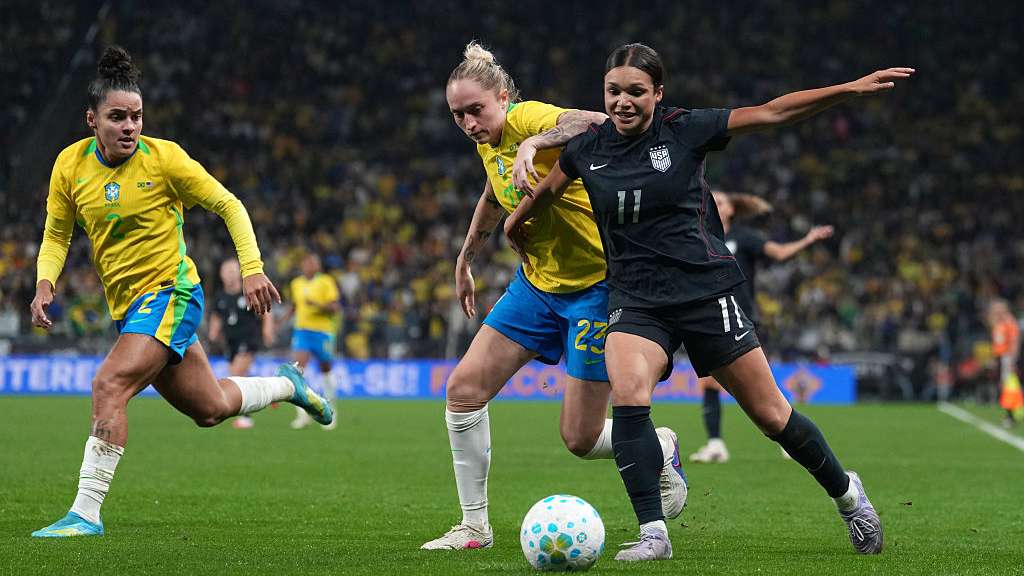 Wilson shines but USWNT defense falls apart against Brazil  