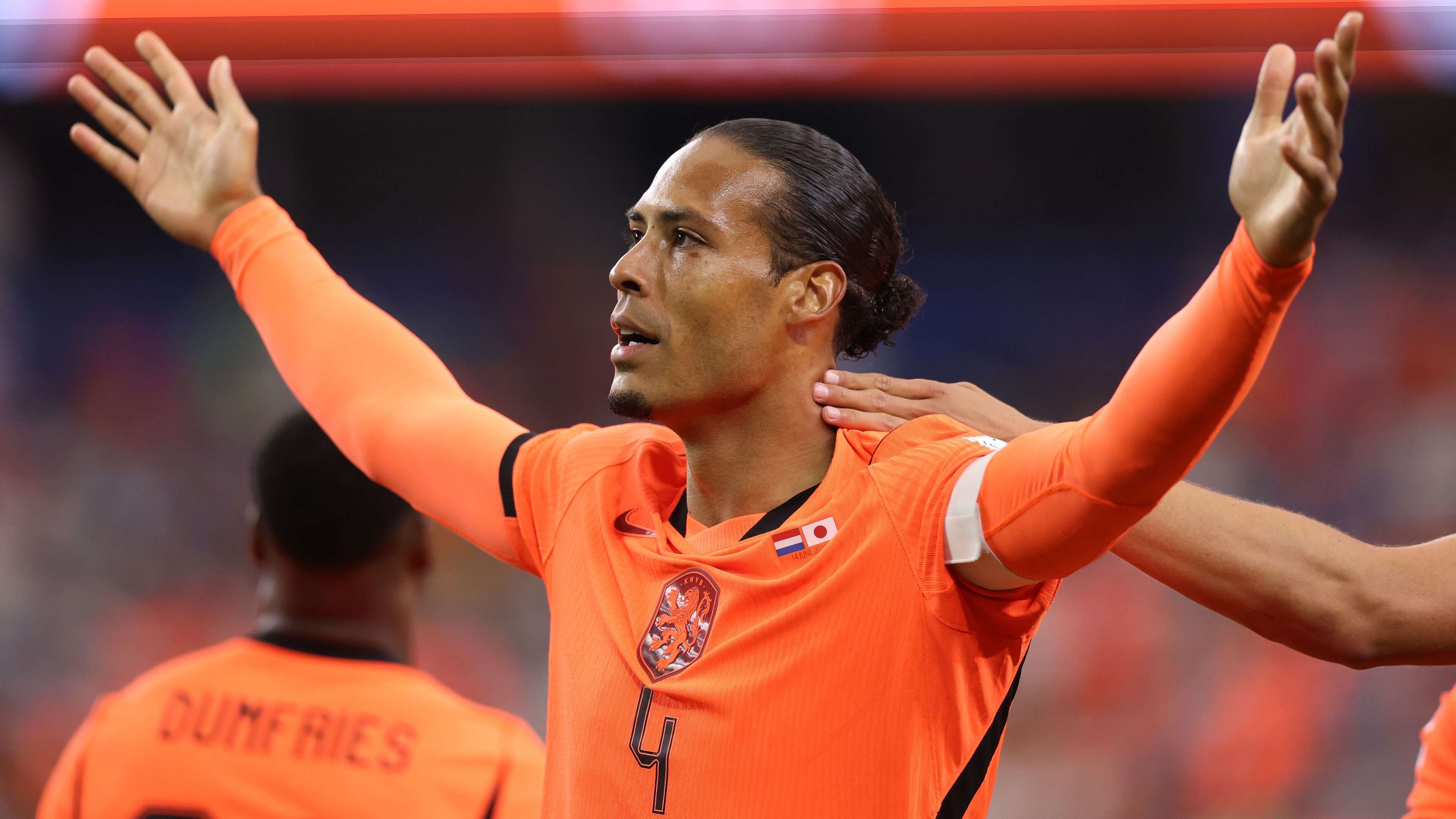 Van Dijk not a fan of World Cup hydration breaks  