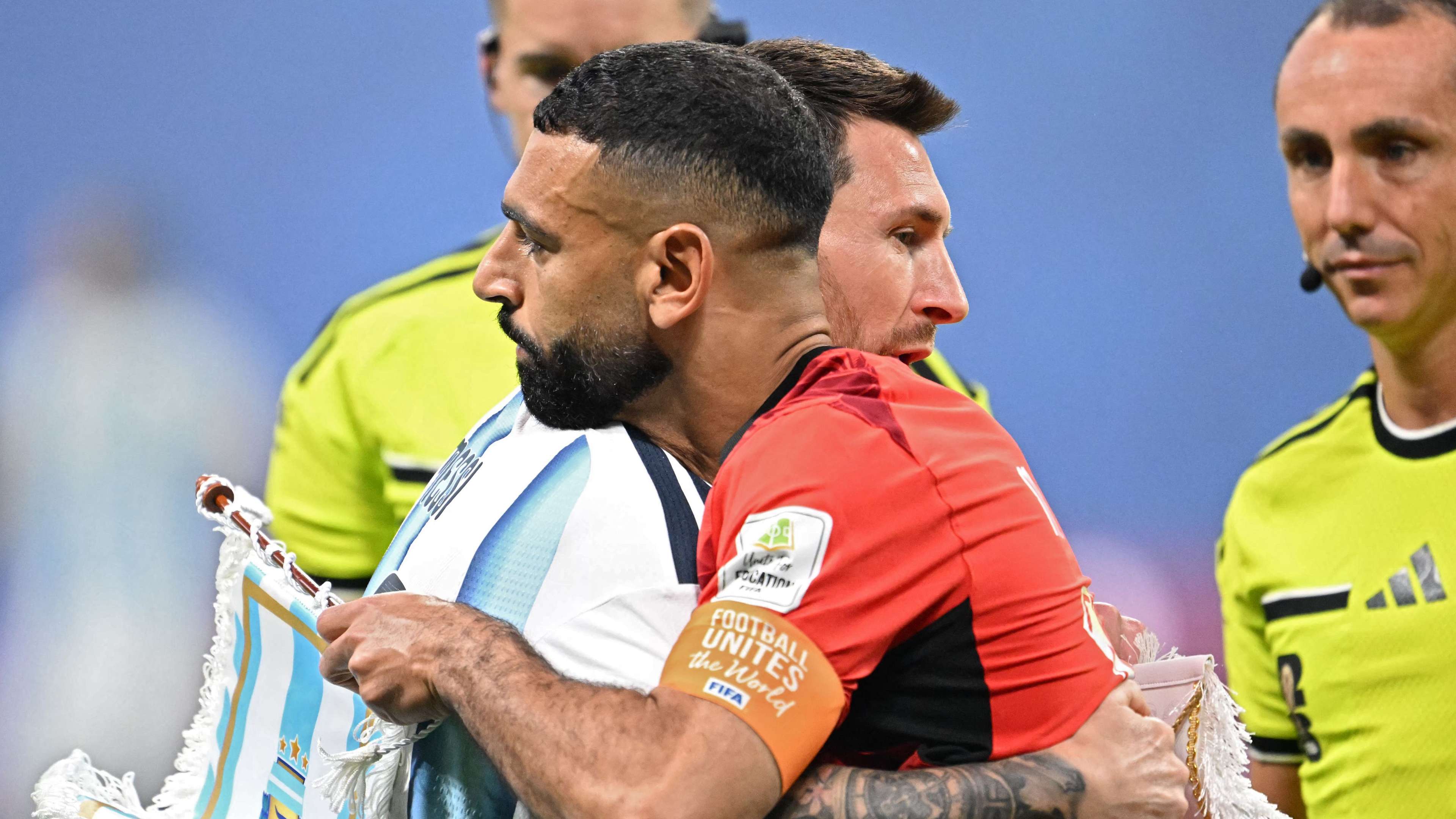 Hayes meets Messi and Salah at World Cup  