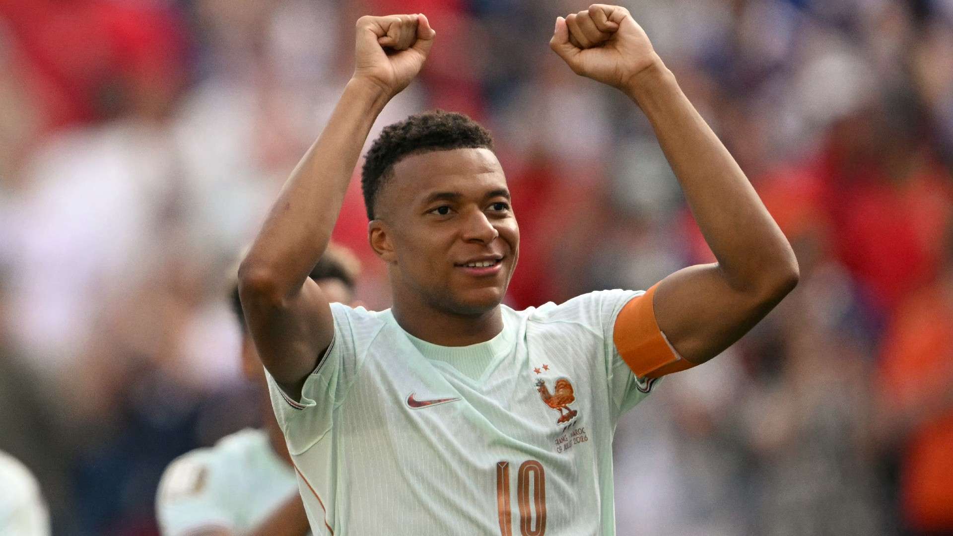 📽️ | No sign of Mbappe injury as France captain shares jokes with Henry & Olise  